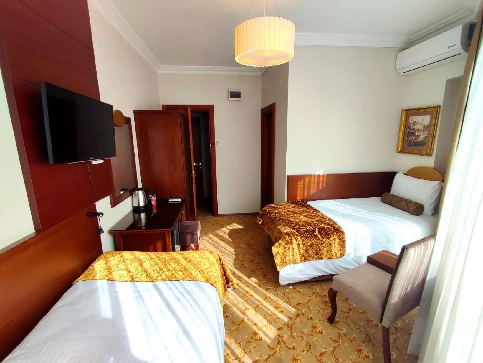 Photo of the whole room, Bed in HOTEL EURO DIAMOND