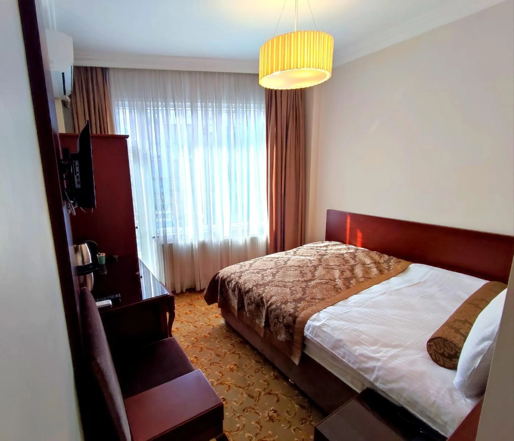 Photo of the whole room, Bed in HOTEL EURO DIAMOND