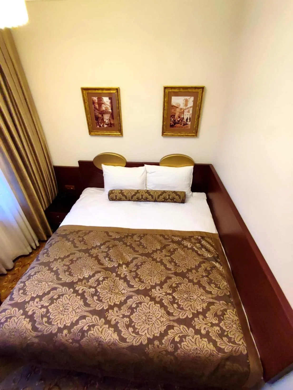 Bed in HOTEL EURO DIAMOND