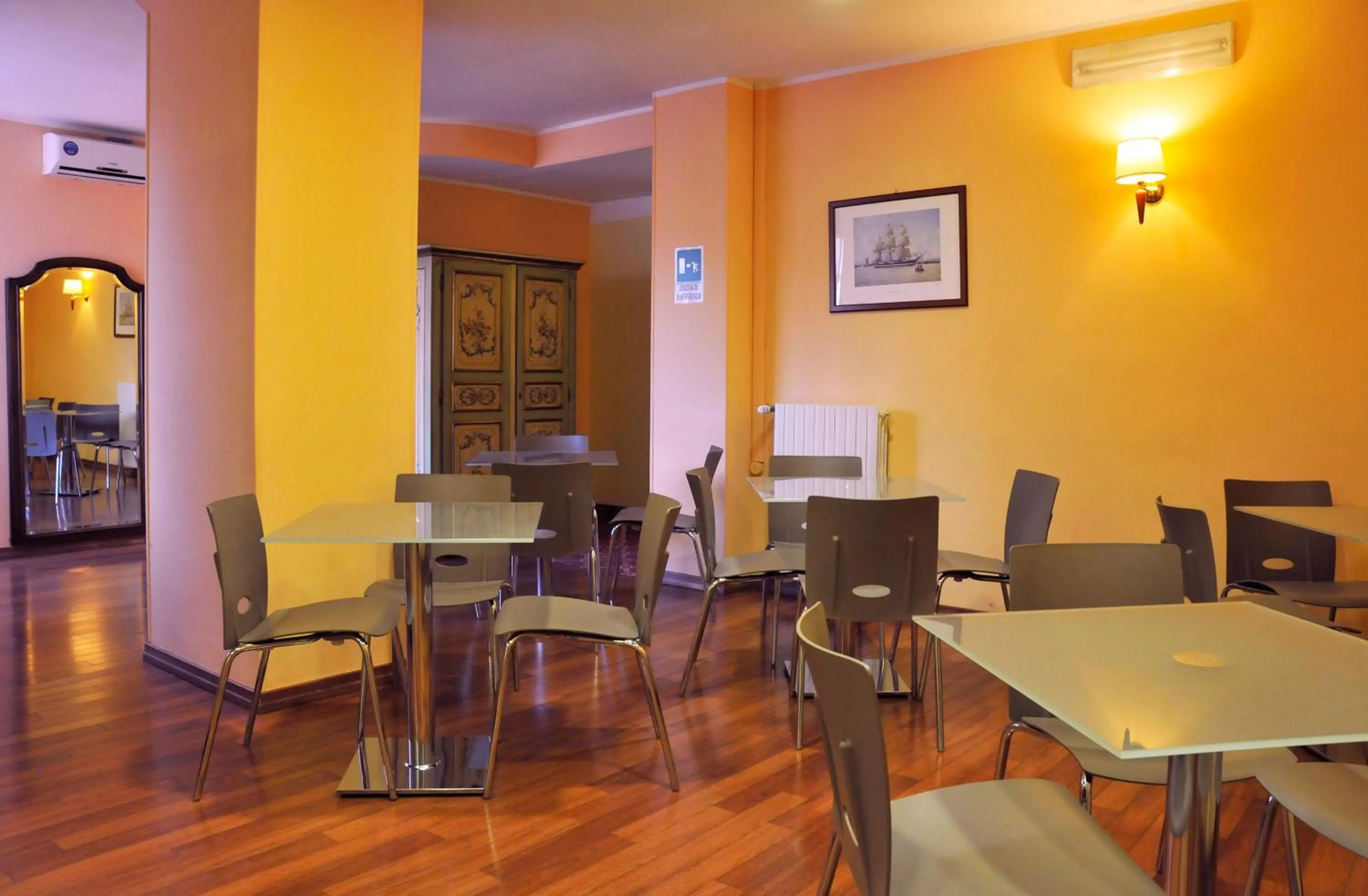 Restaurant/places to eat in Hotel Alpi Resort