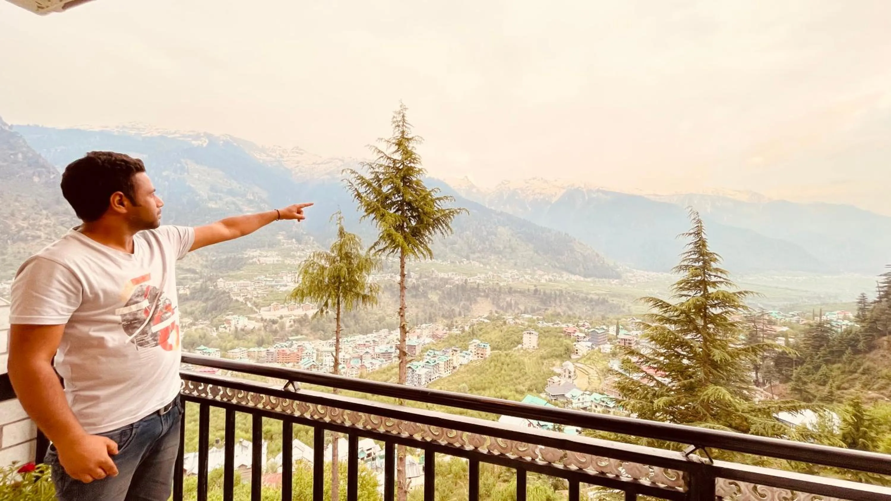 Property building in Himalayan adventure Cottages & Budget Friendly BNB Manali