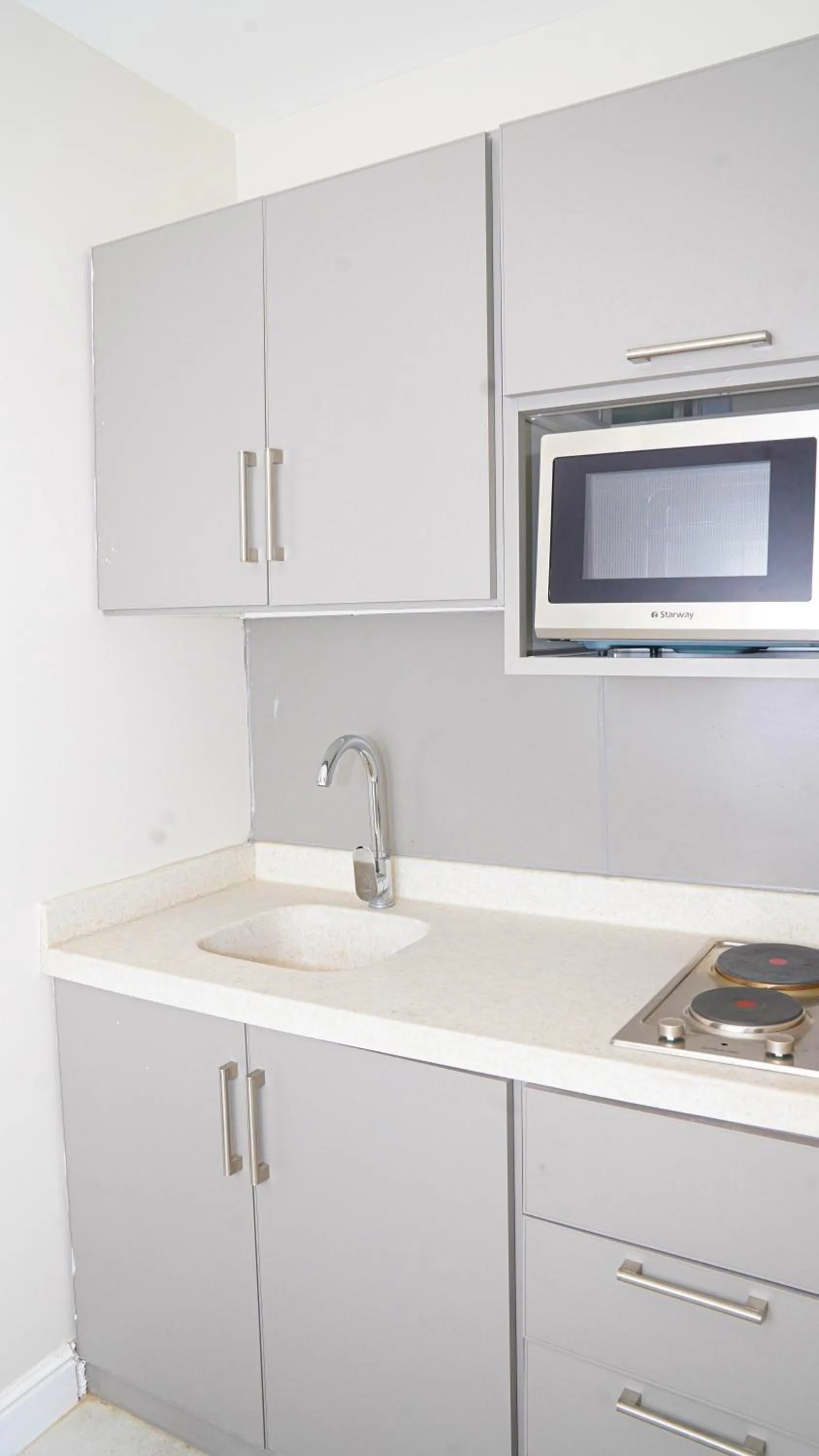 Clowzer Serviced Apartments