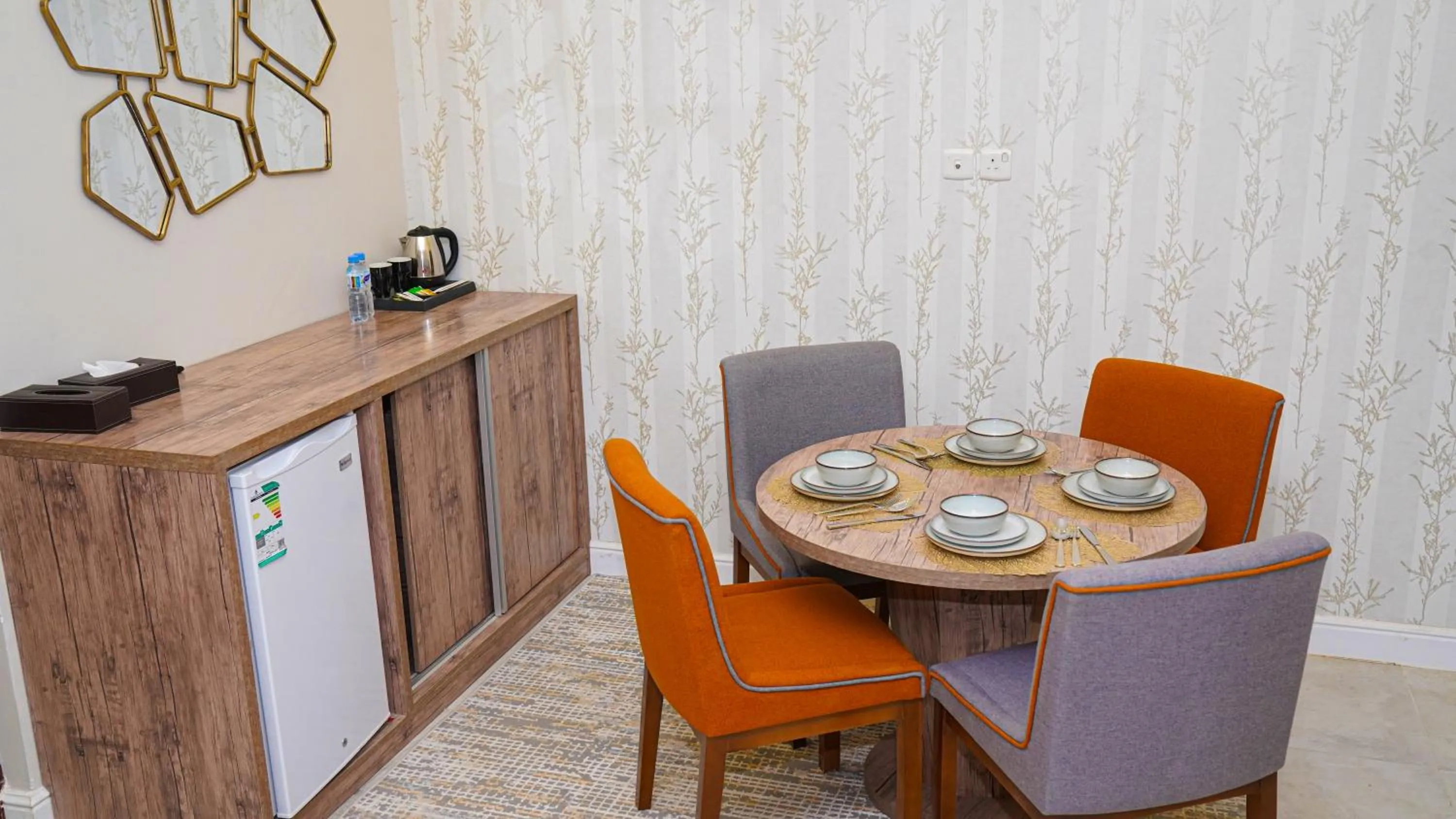 Clowzer Serviced Apartments