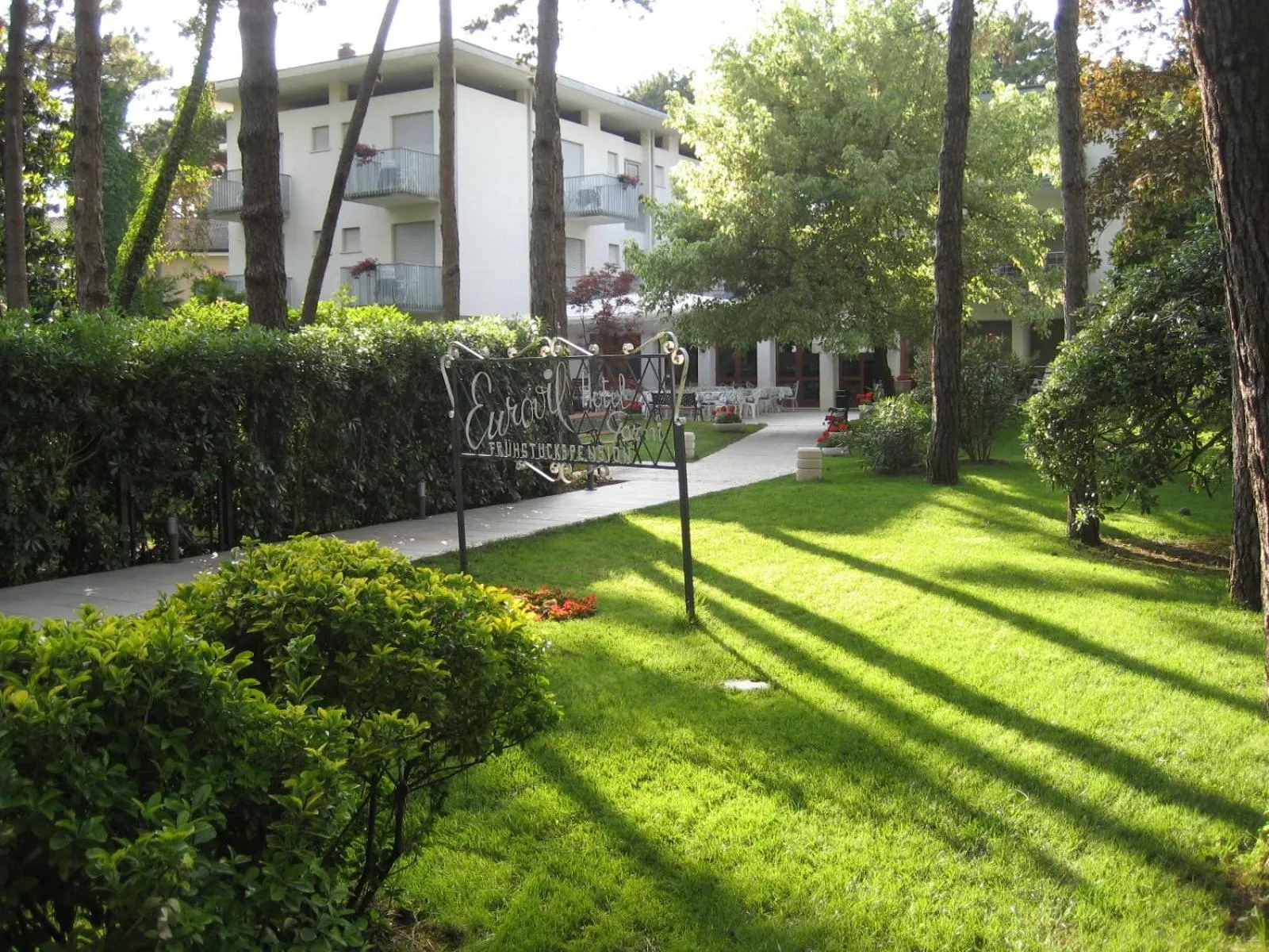 Garden in Hotel Eurovil Garni