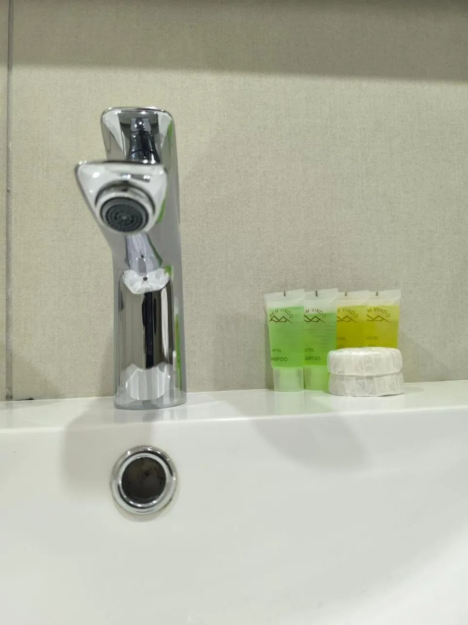 Bathroom in Polana Plaza Hotel