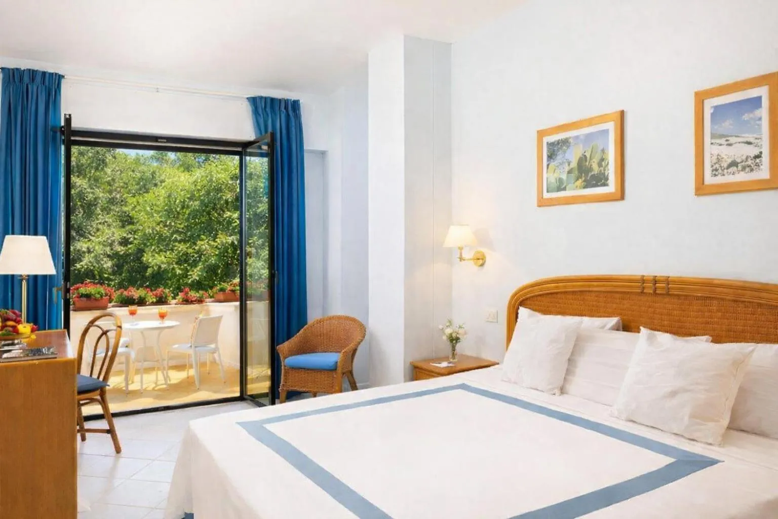 Bed in Hotel Del Levante