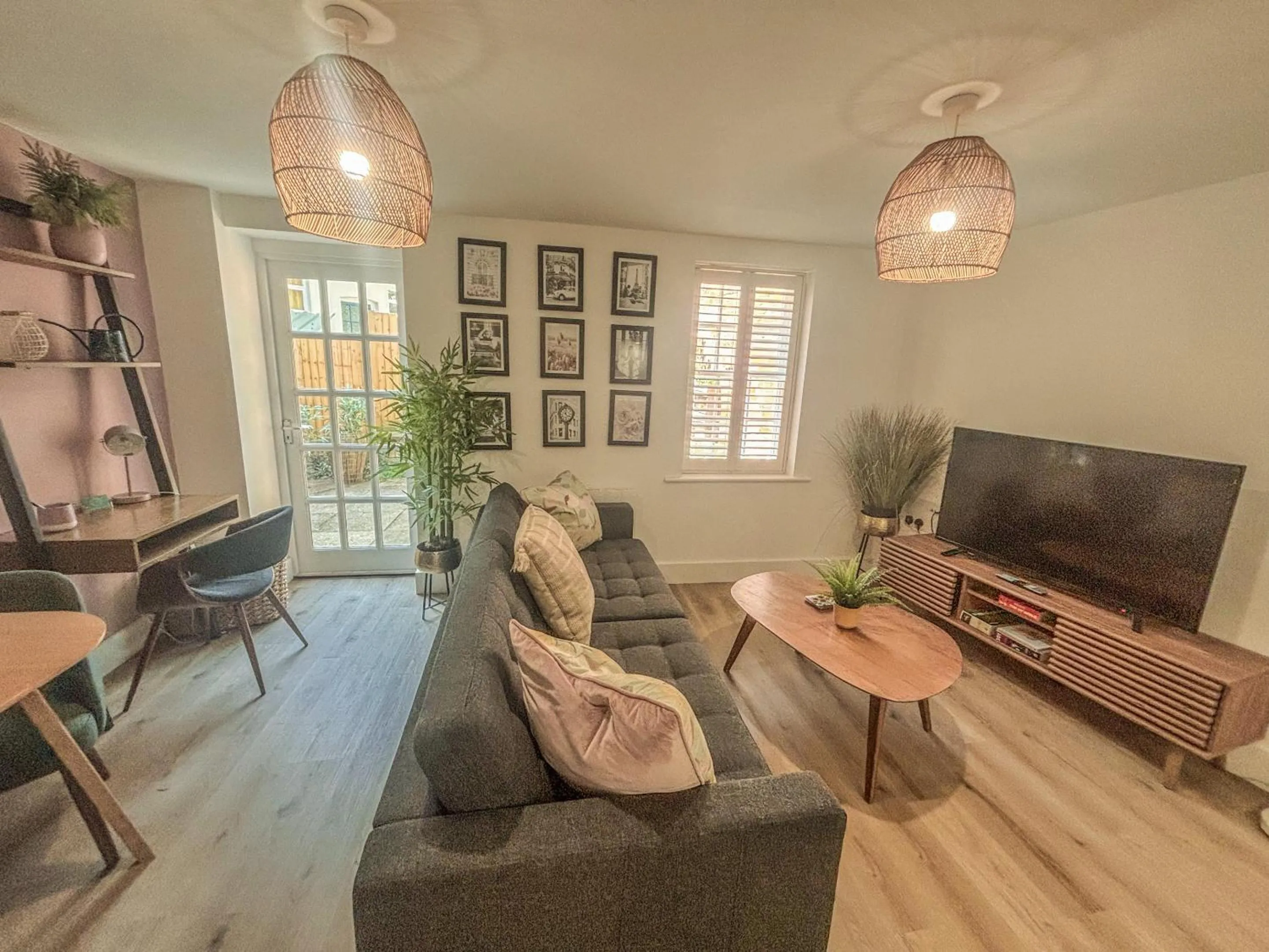 Regency Court- Free evening parking