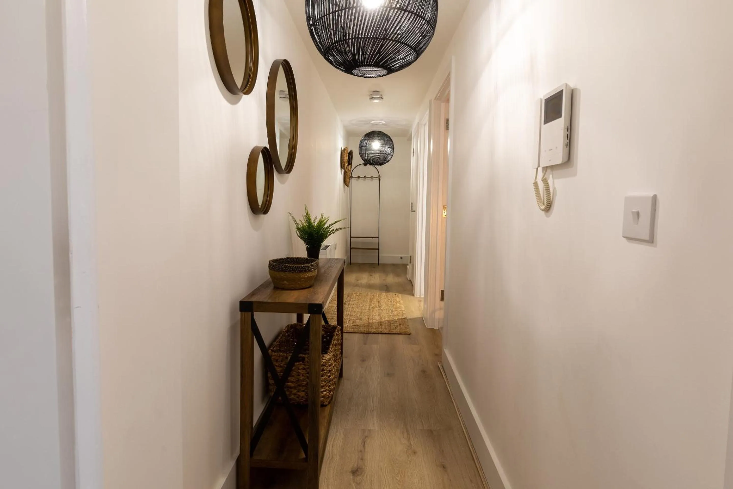 Lobby or reception in Regency Court- Free evening parking