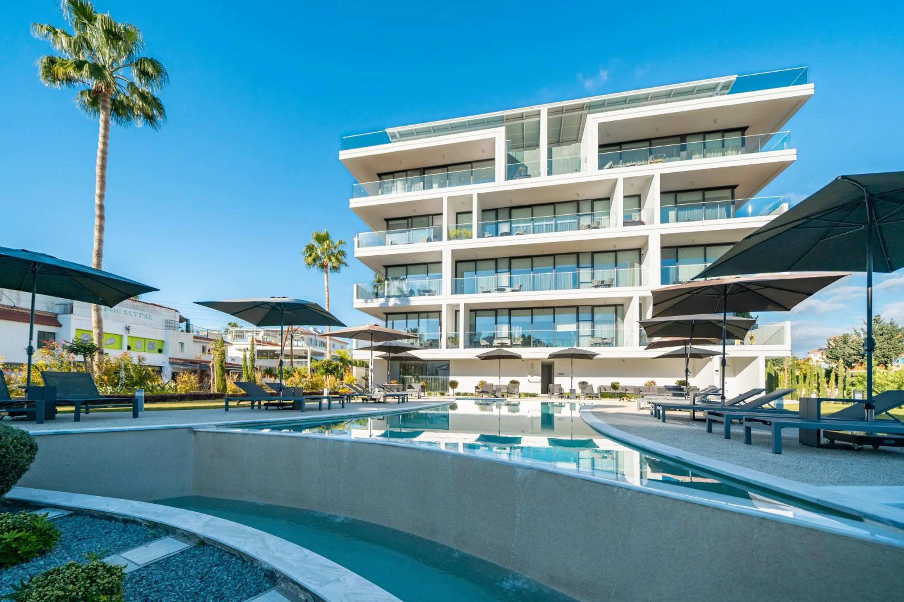 Property building in The Palmiers