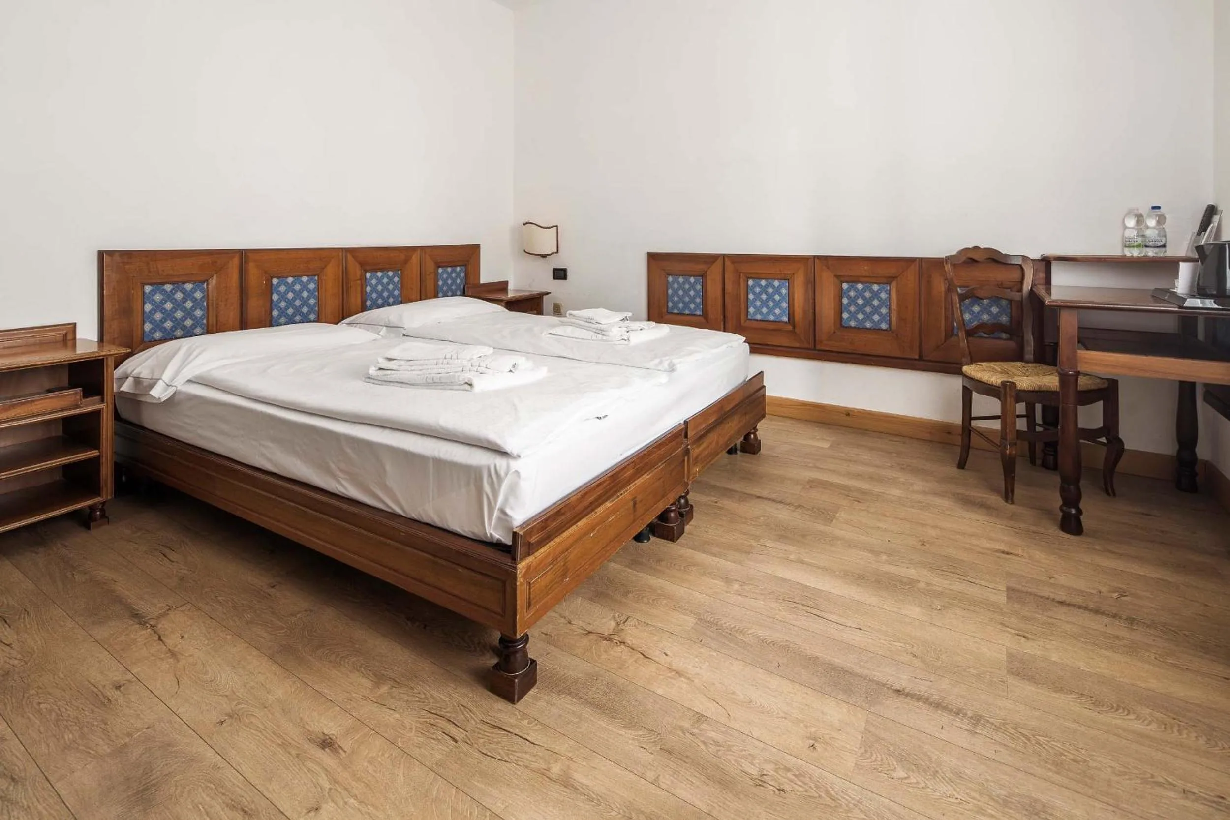 Bedroom, Bed in Hotel Olimpia