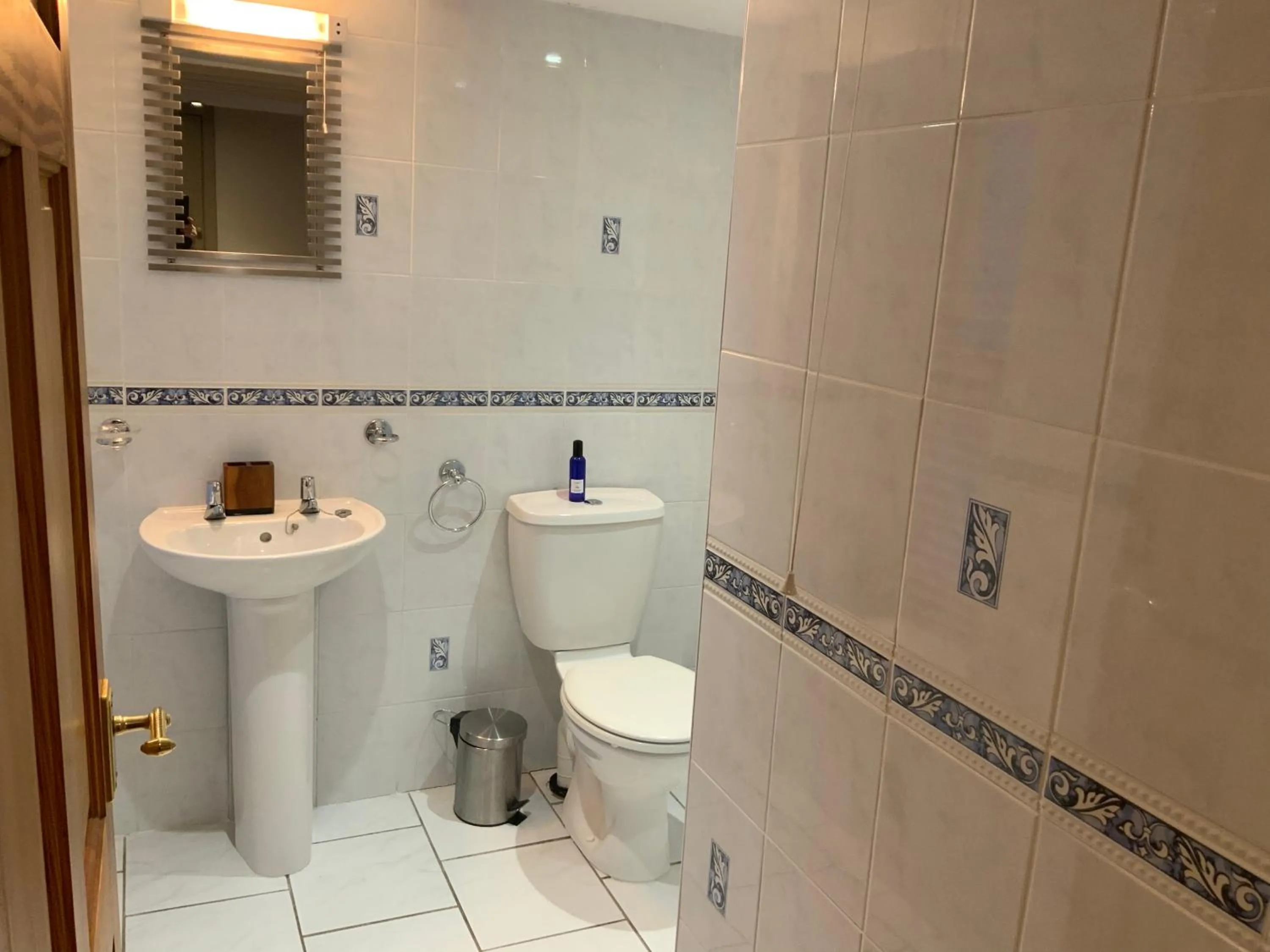 Bathroom in Bird In Bush Elsdon