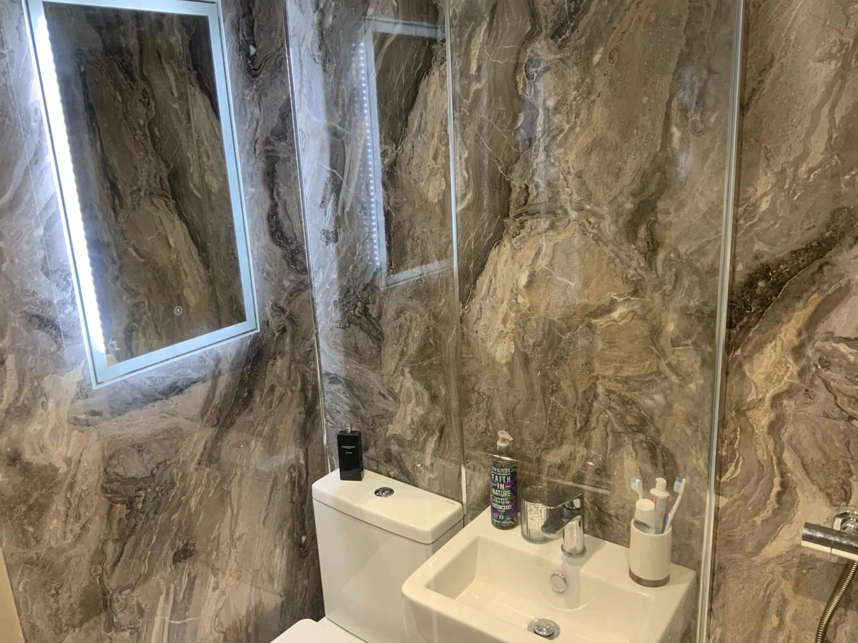 Shower in Bird In Bush Elsdon