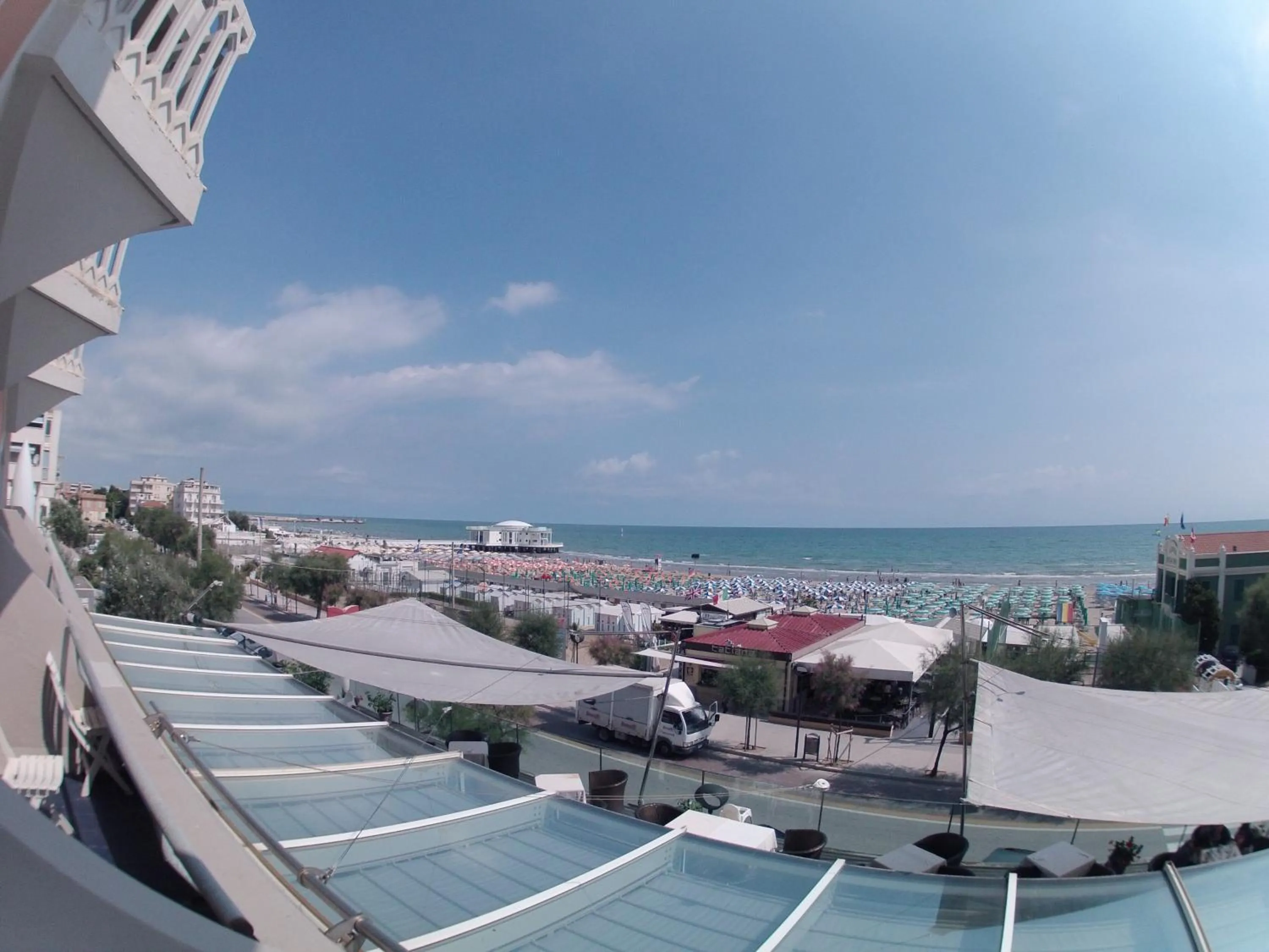 Area and facilities in City Hotel