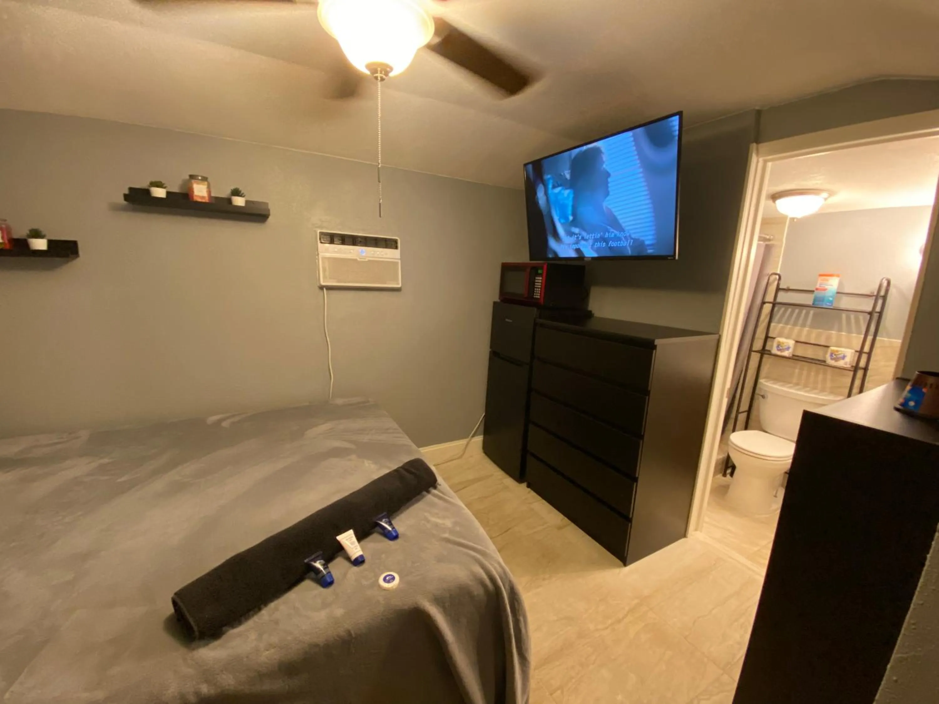 TV and multimedia, Bed in Cozy House