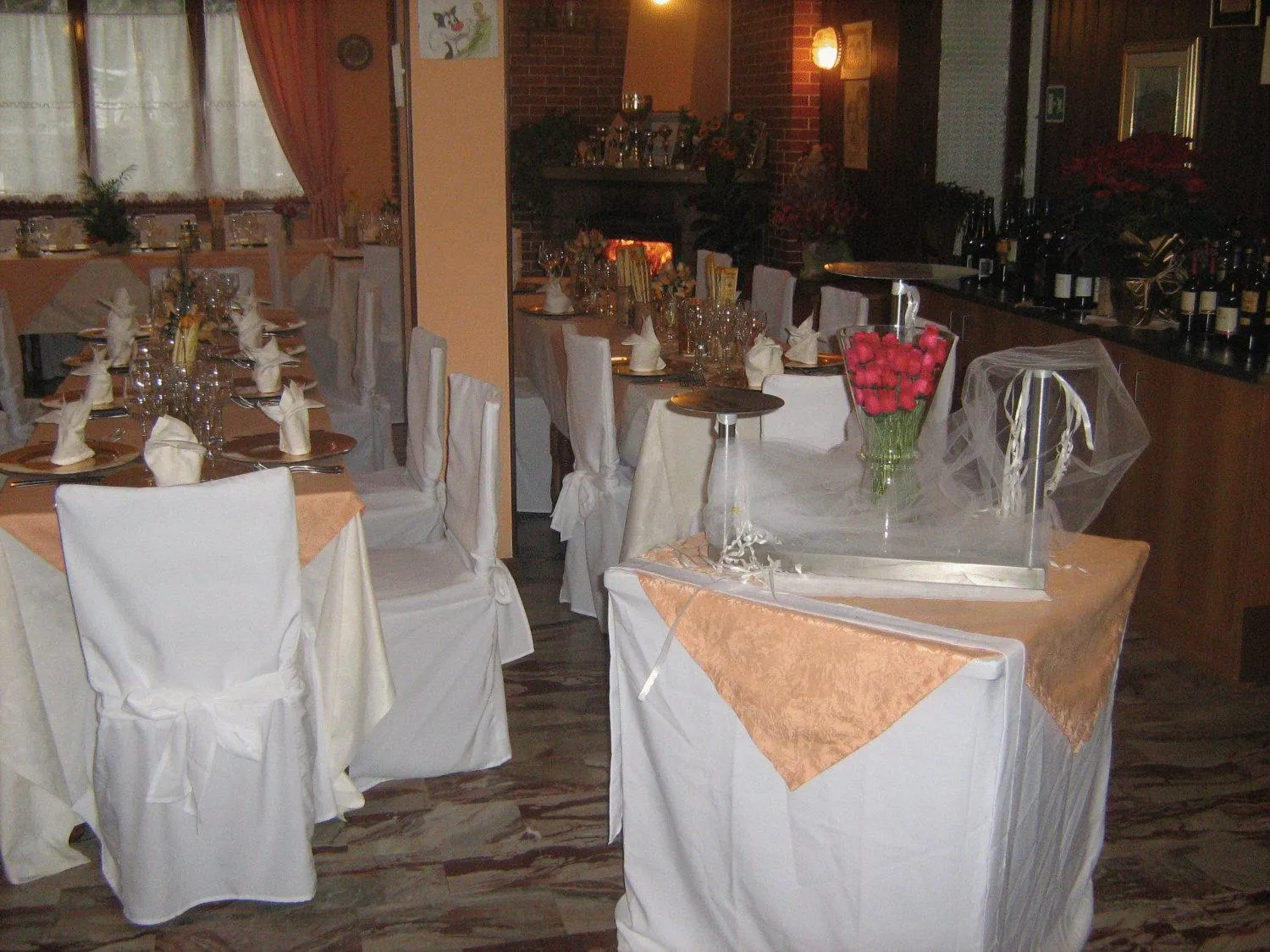 Restaurant/places to eat in Hotel San Marino