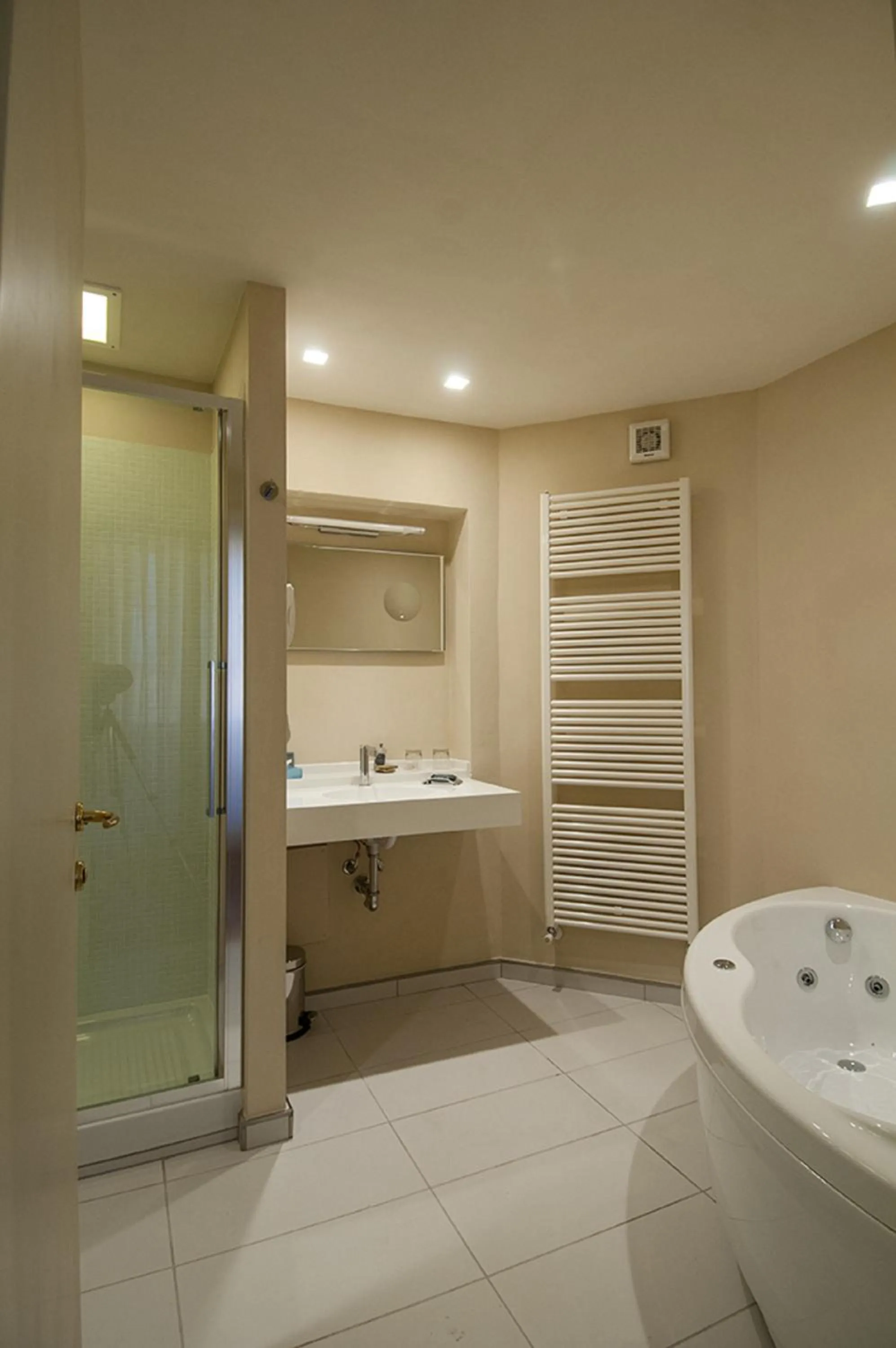 Bathroom in Hotel Alla Corte degli Angeli
