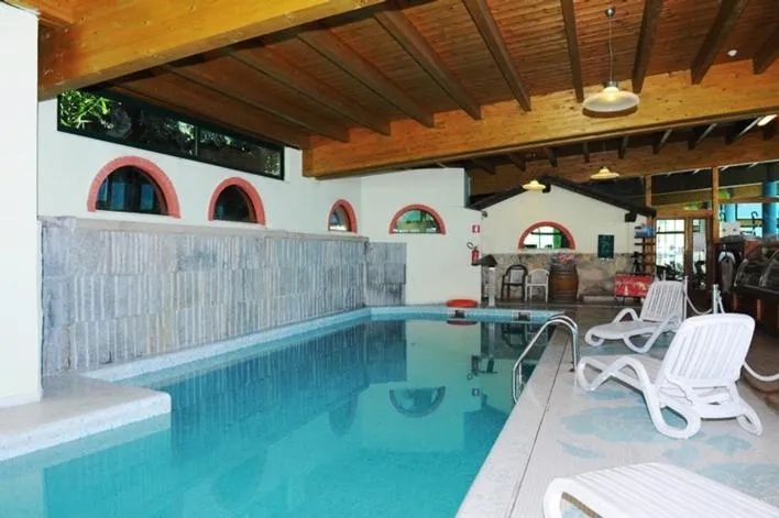 Swimming pool in Centro Vacanze La Limonaia