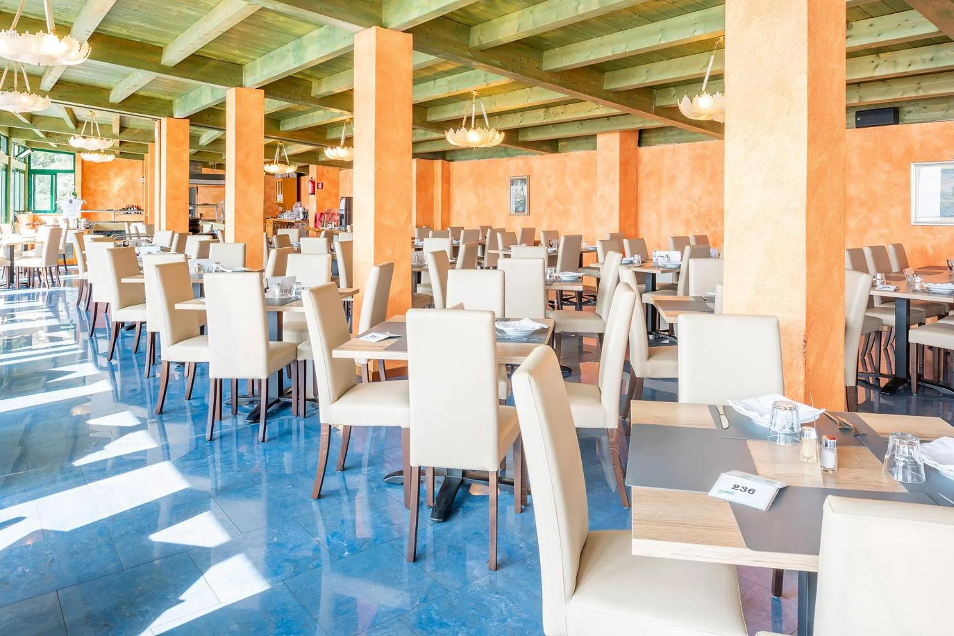 Restaurant/places to eat in Centro Vacanze La Limonaia