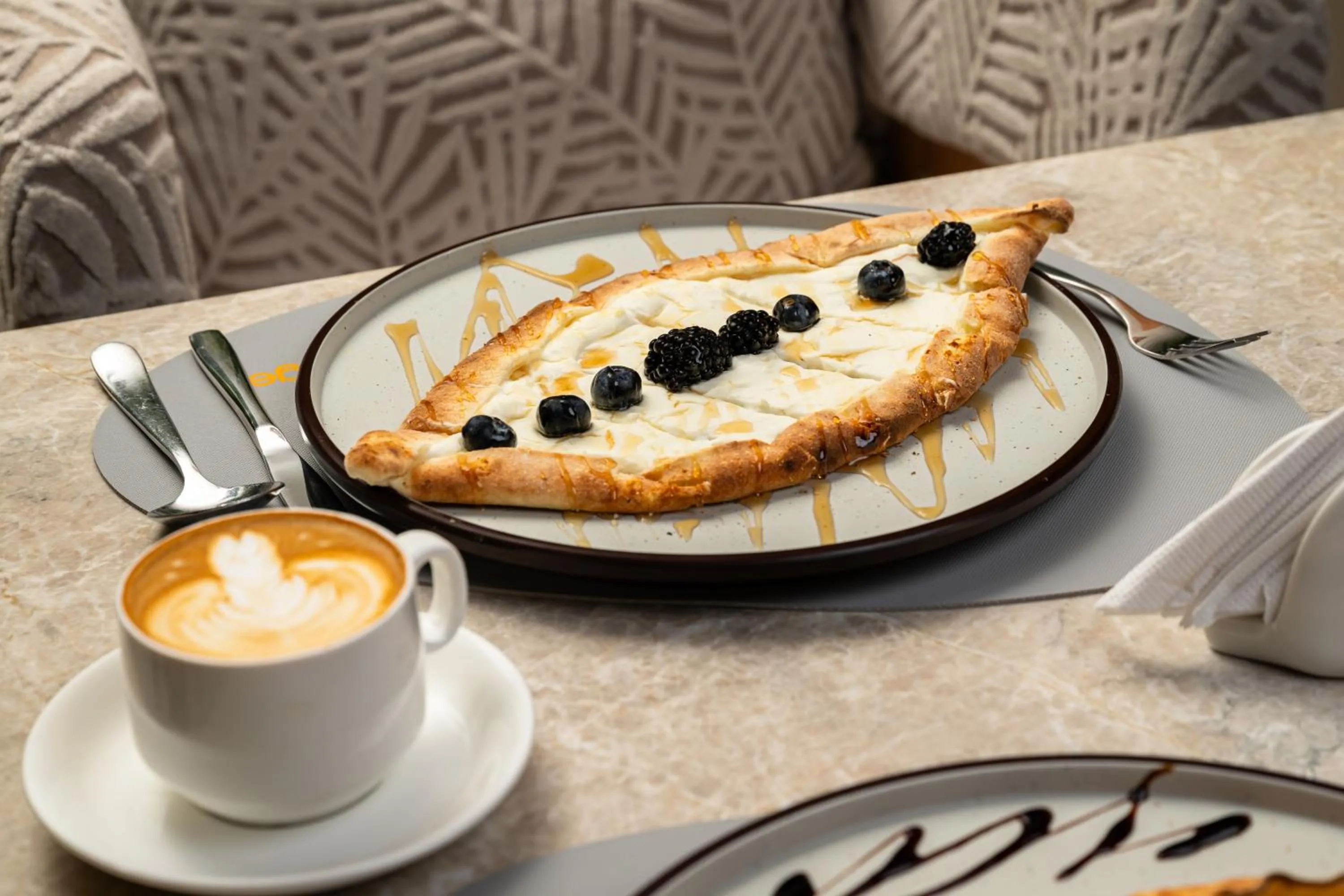 Restaurant/places to eat in Roots Hotel