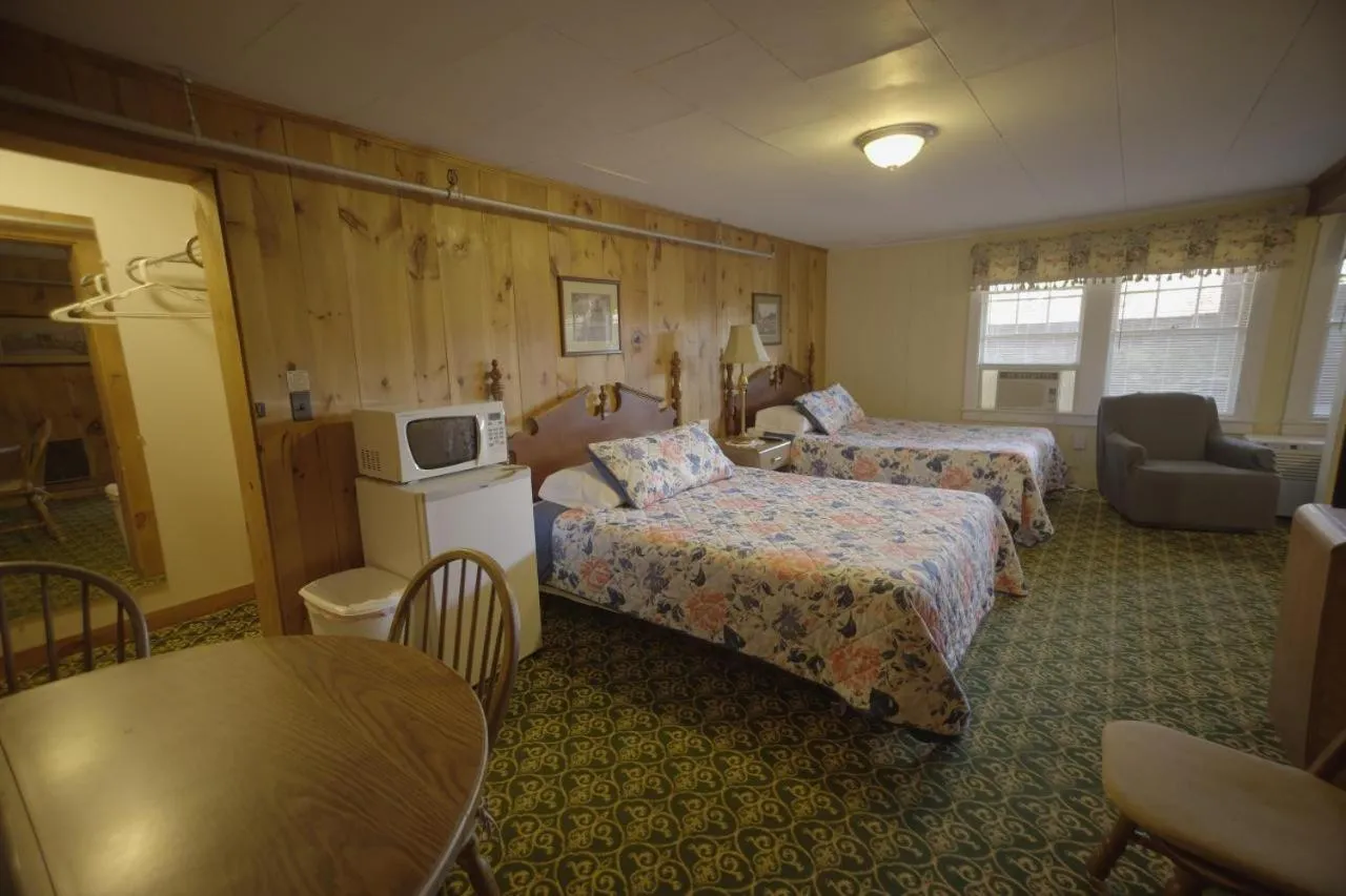 Betty Doon Motor Hotel