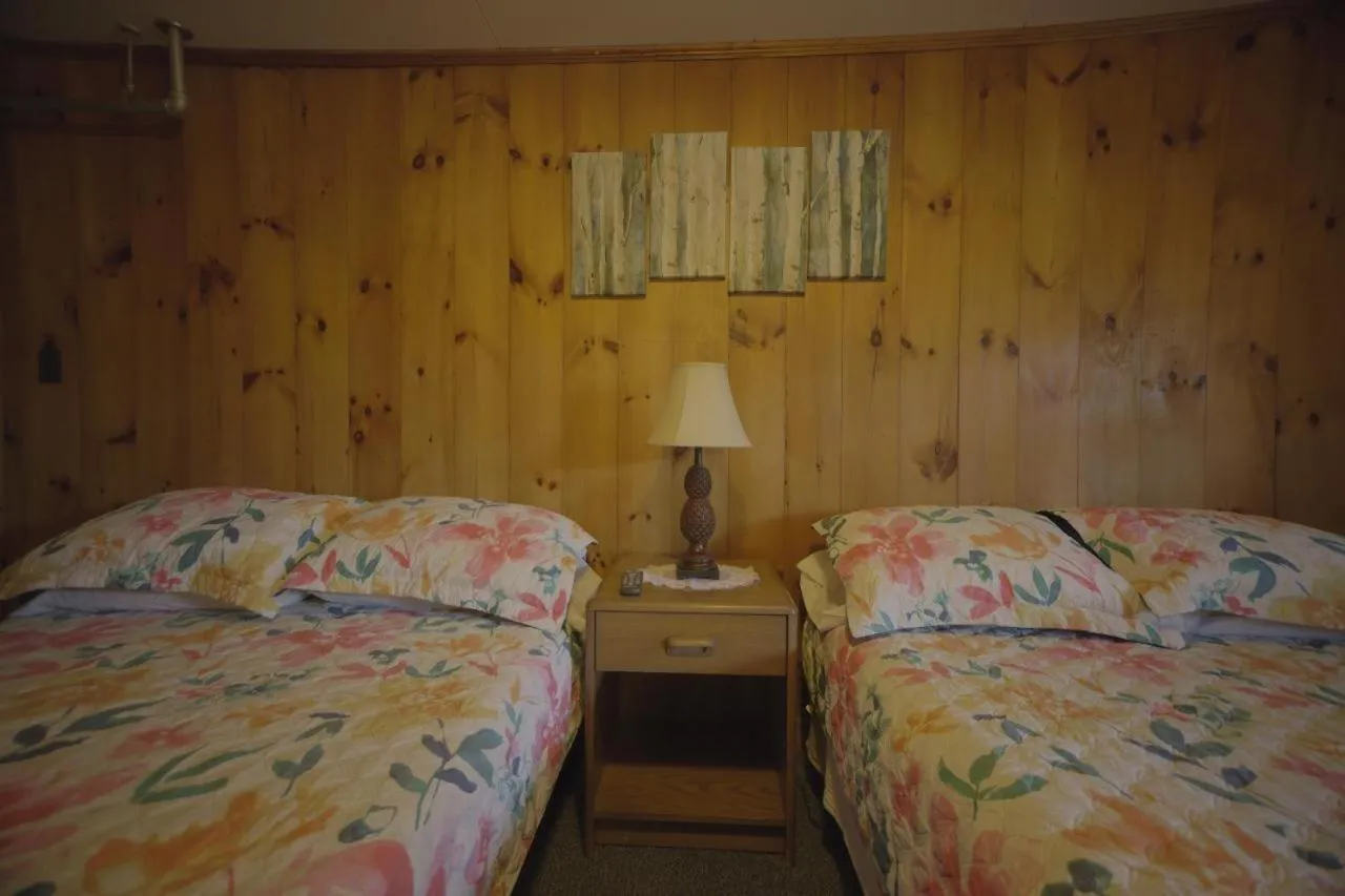 Betty Doon Motor Hotel