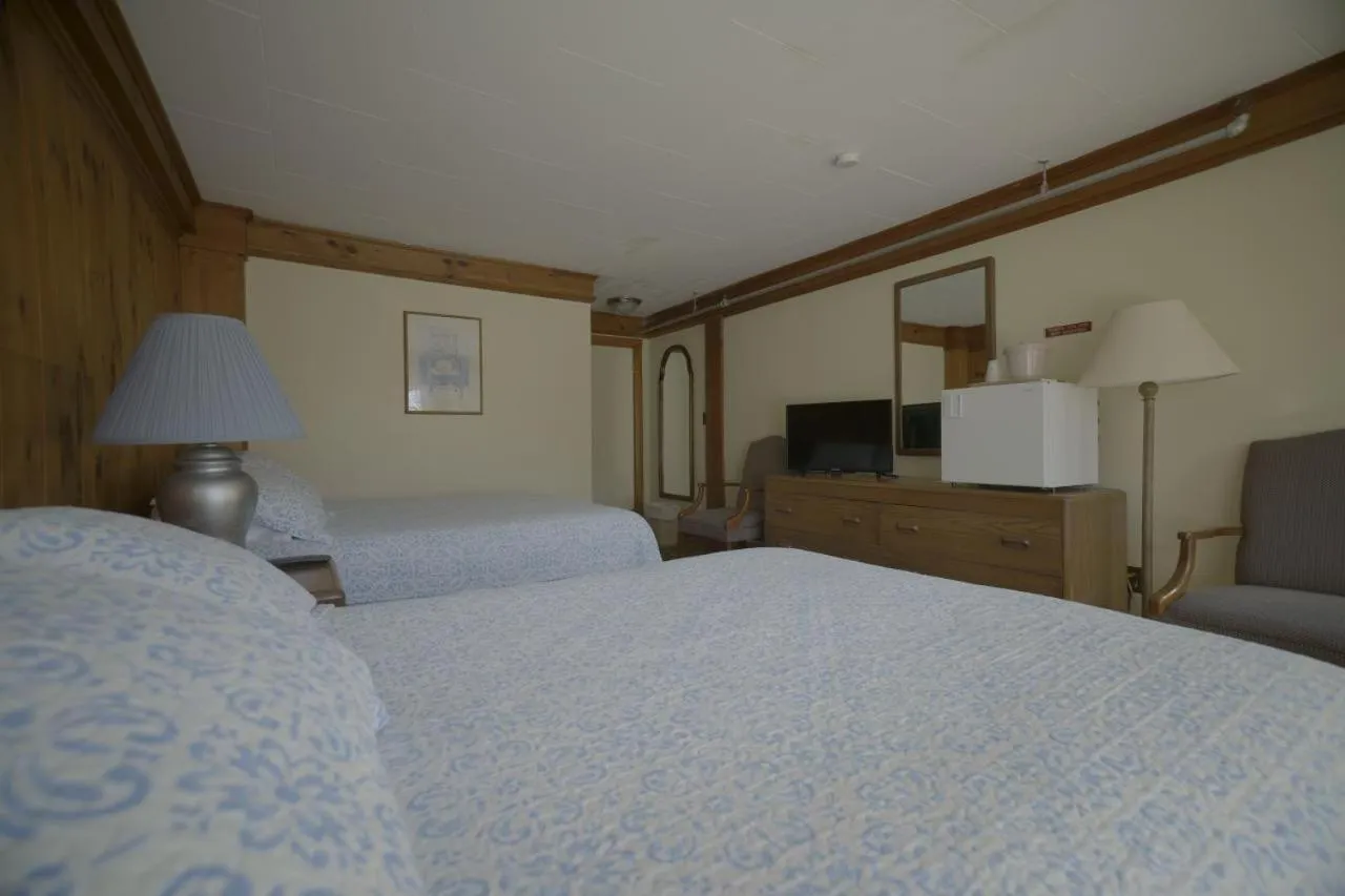 Betty Doon Motor Hotel