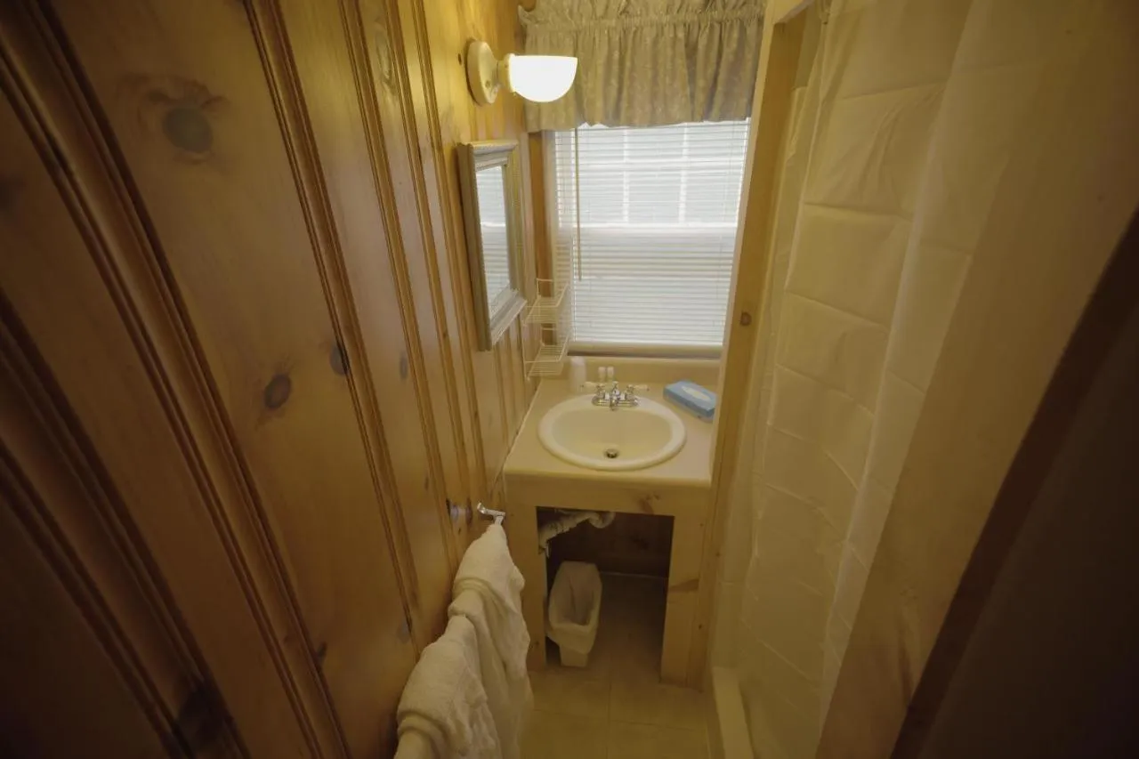 Betty Doon Motor Hotel