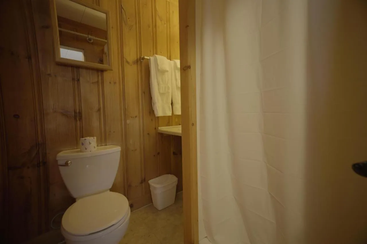 Betty Doon Motor Hotel