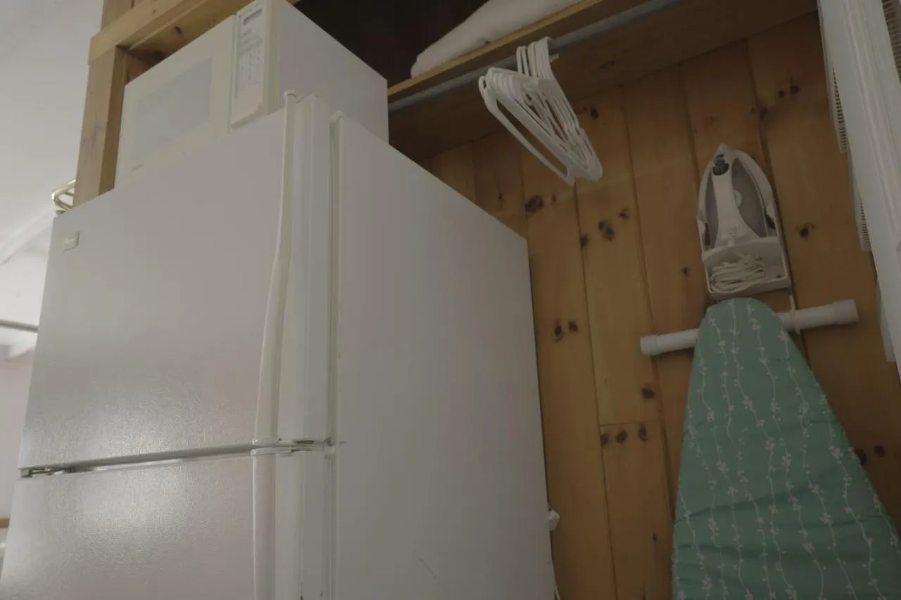 Betty Doon Motor Hotel