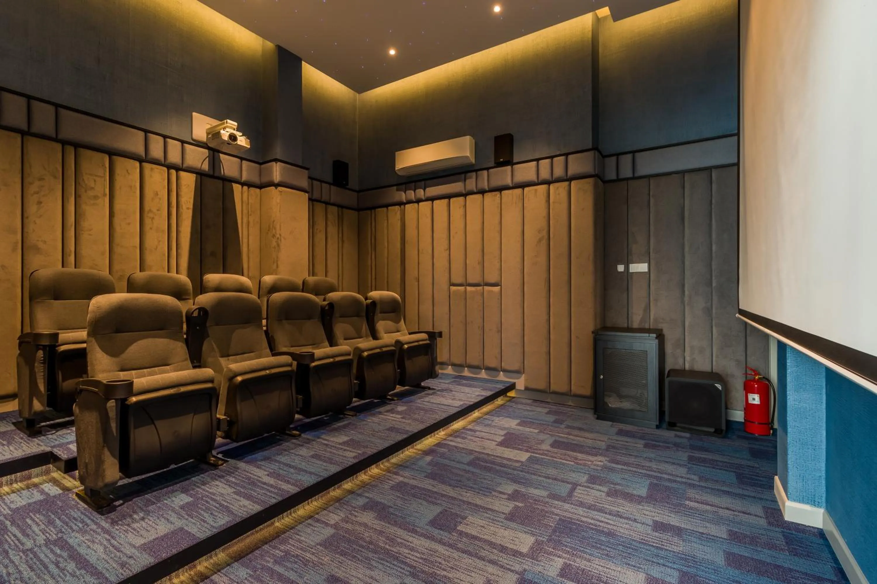 Business facilities in Continew Residensi by Airhost