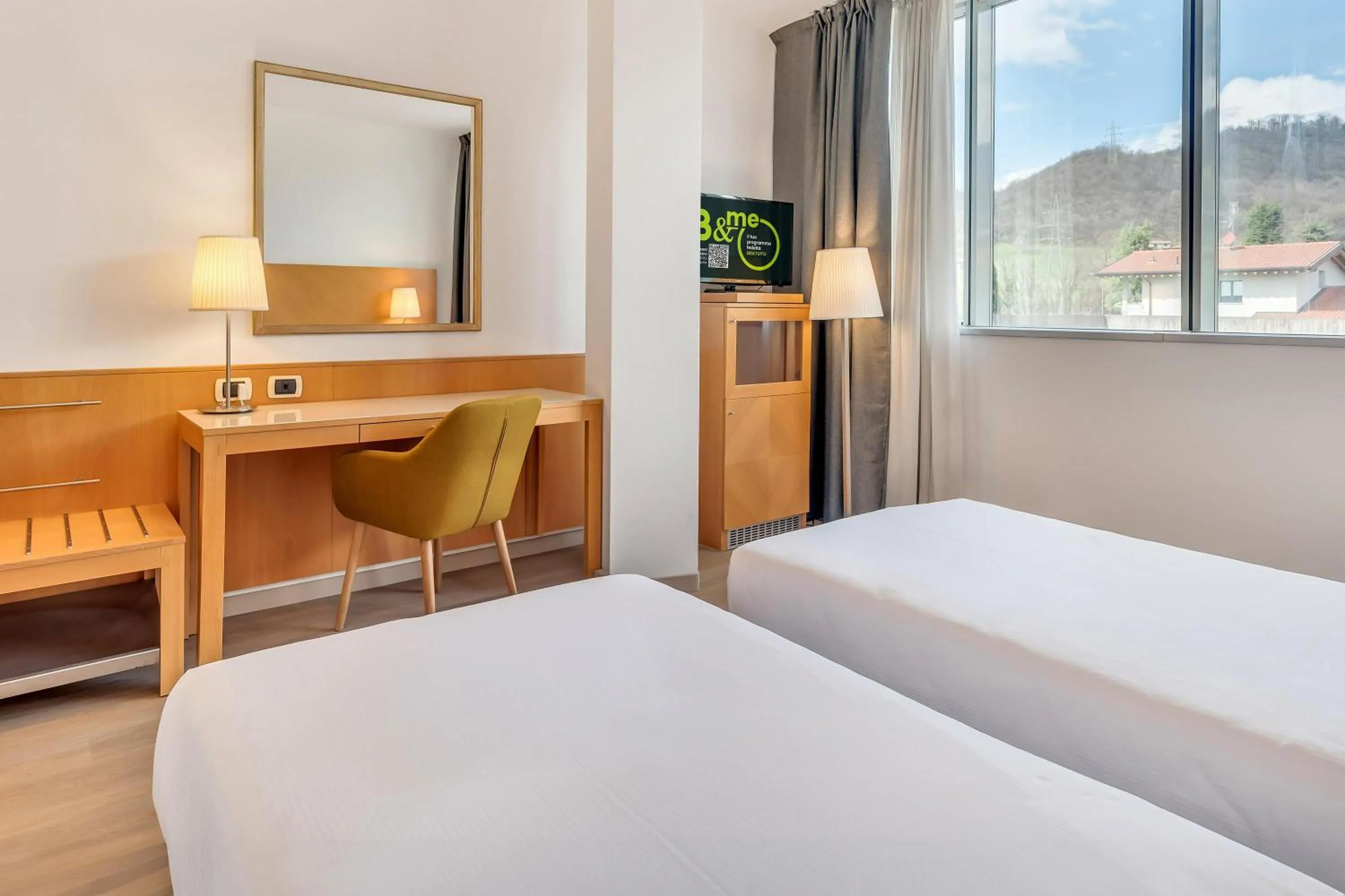 Photo of the whole room, Bed in B&B HOTEL Bergamo Executive