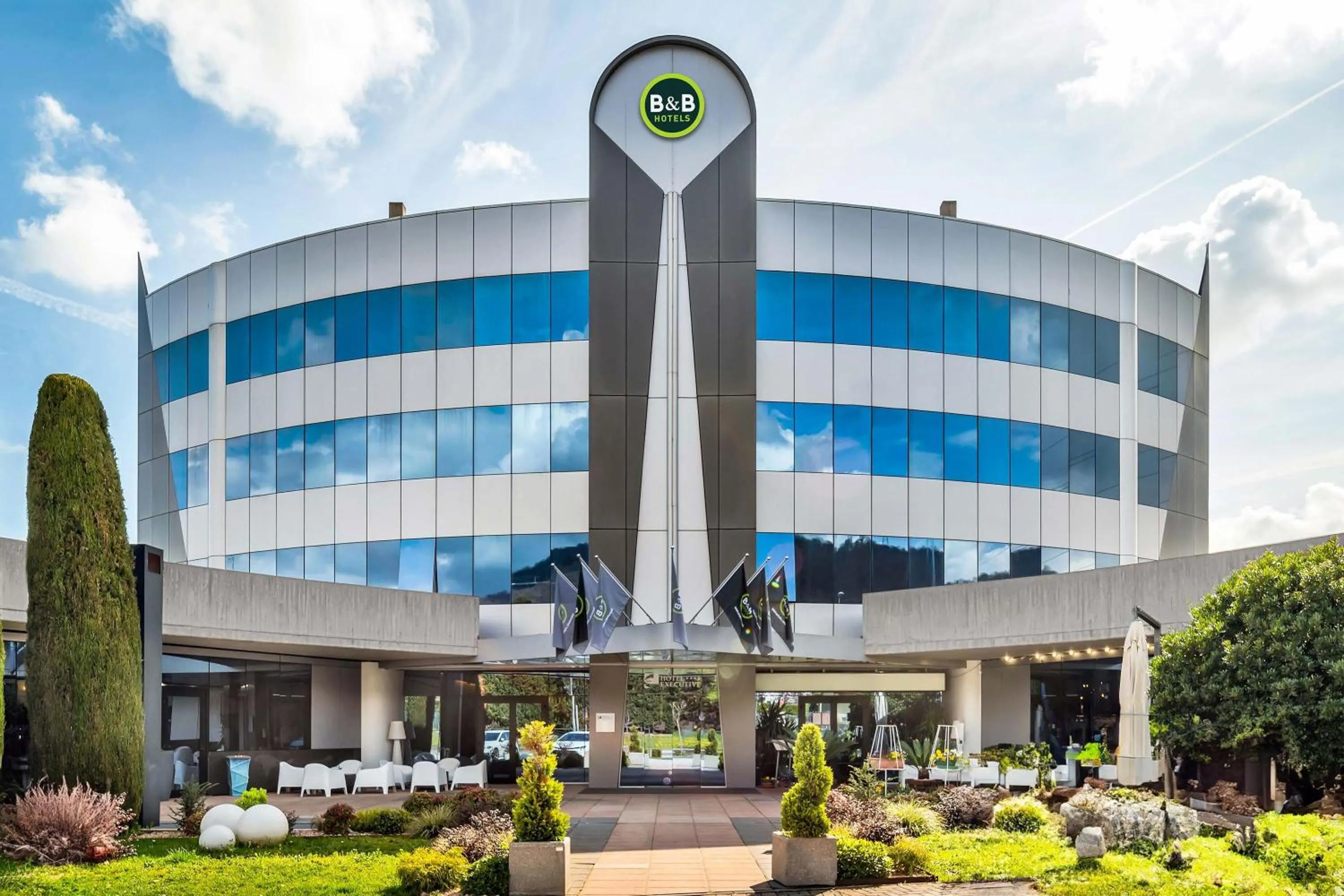 Property building in B&B HOTEL Bergamo Executive