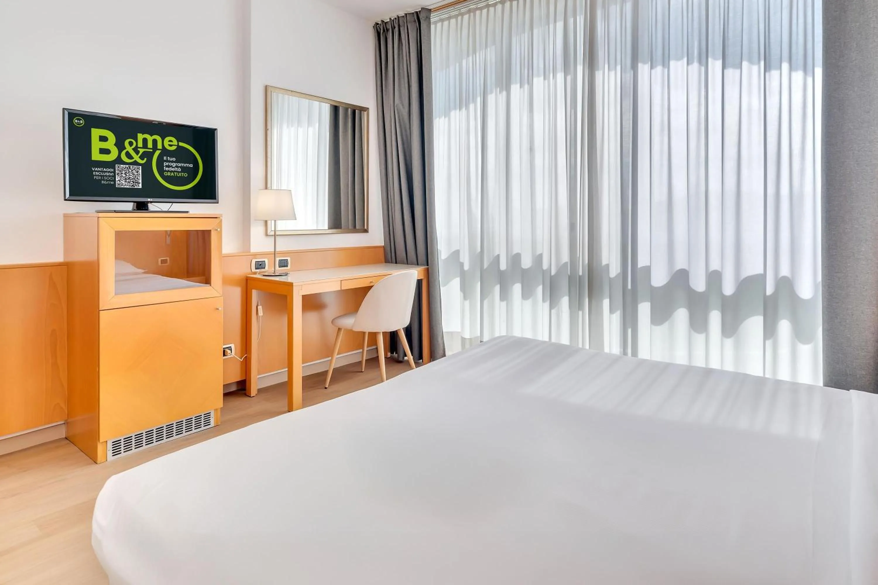 Photo of the whole room, Bed in B&B HOTEL Bergamo Executive