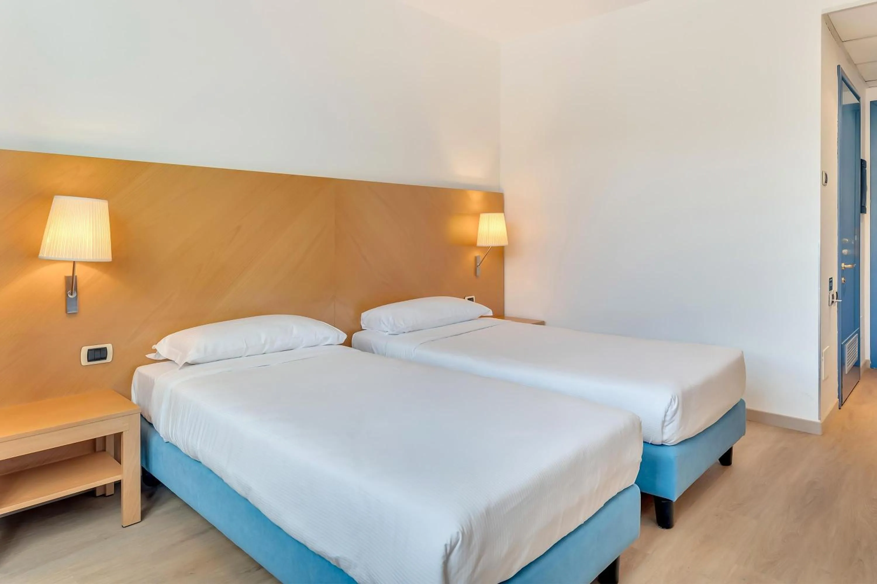 Photo of the whole room, Bed in B&B HOTEL Bergamo Executive