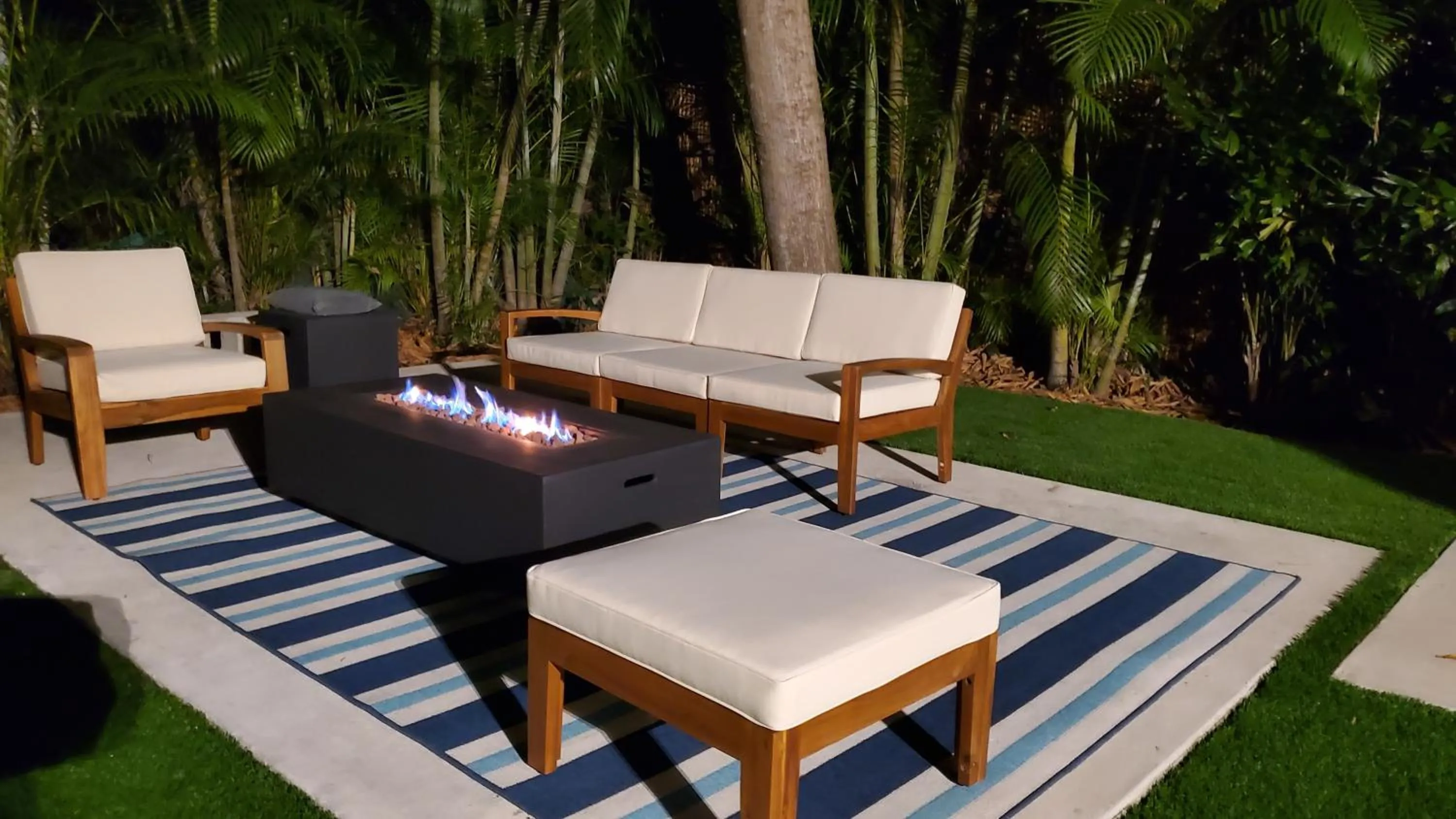 flat iron in Casa Cuba in Little Havana, Brickell, Calle 8 and 10 minutes to the Beach FREE PARKING