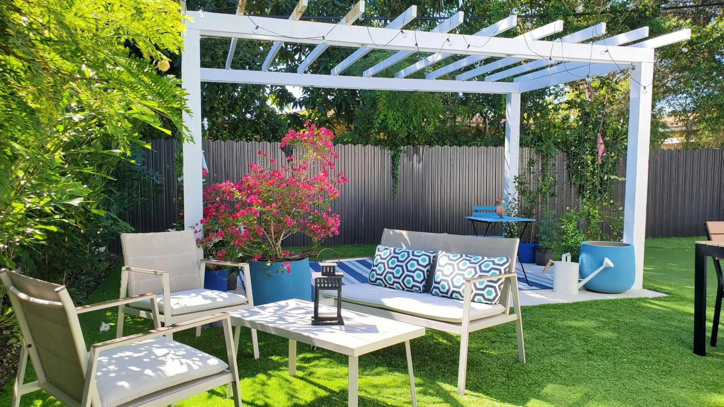 Property building in Casa Cuba in Little Havana, Brickell, Calle 8 and 10 minutes to the Beach FREE PARKING