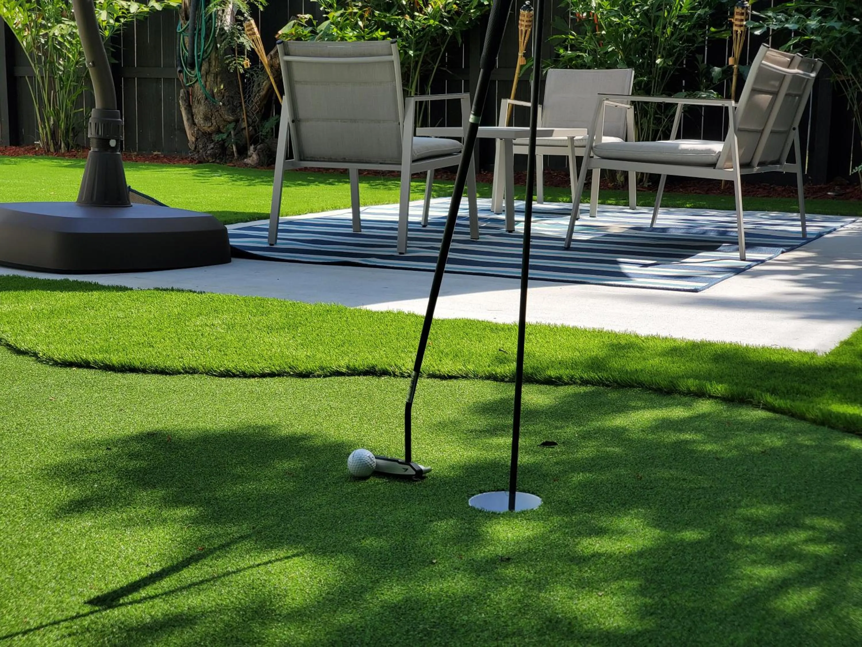 Patio in Casa Cuba in Little Havana, Brickell, Calle 8 and 10 minutes to the Beach FREE PARKING