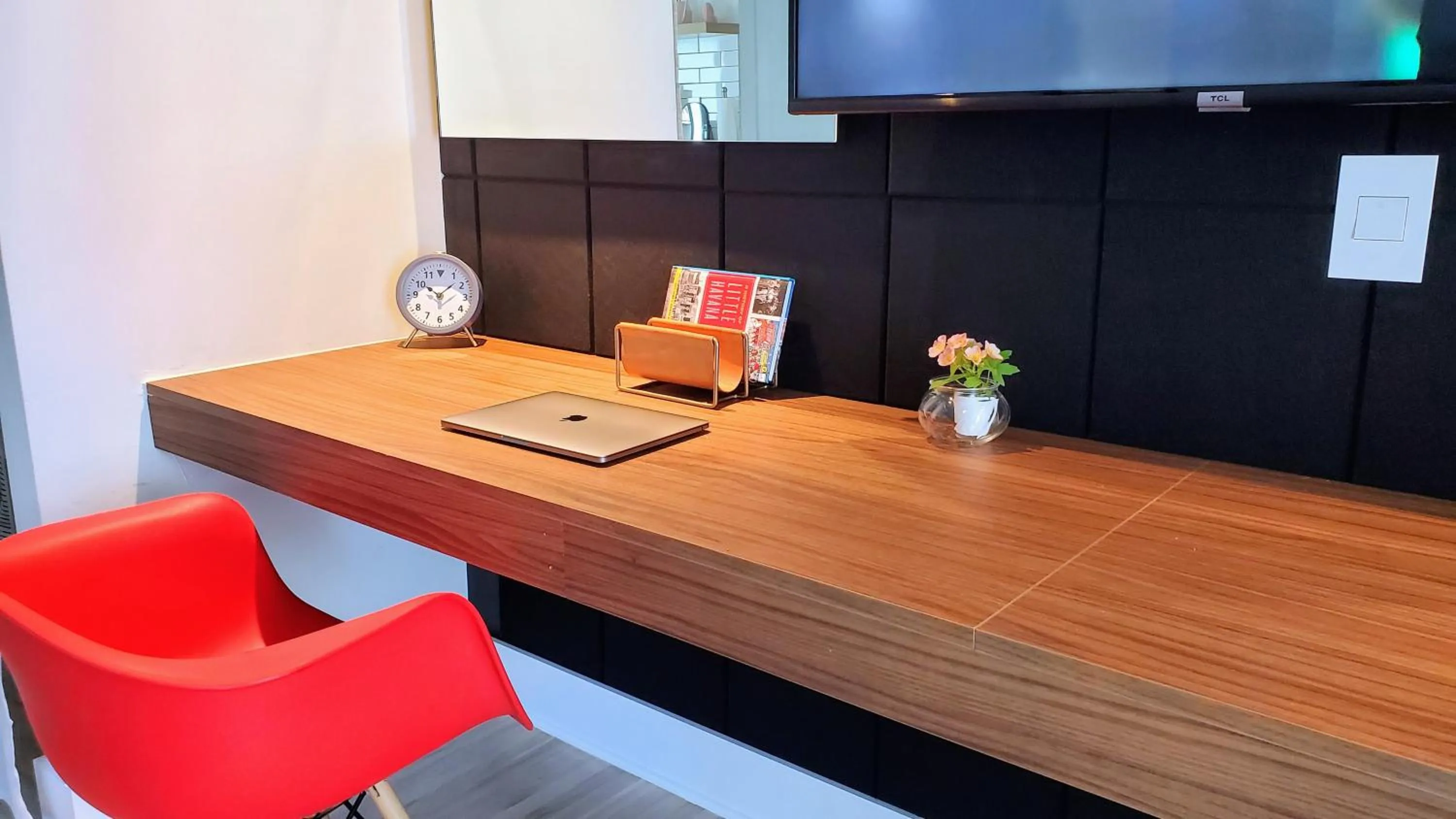 TV and multimedia in Casa Cuba in Little Havana, Brickell, Calle 8 and 10 minutes to the Beach FREE PARKING