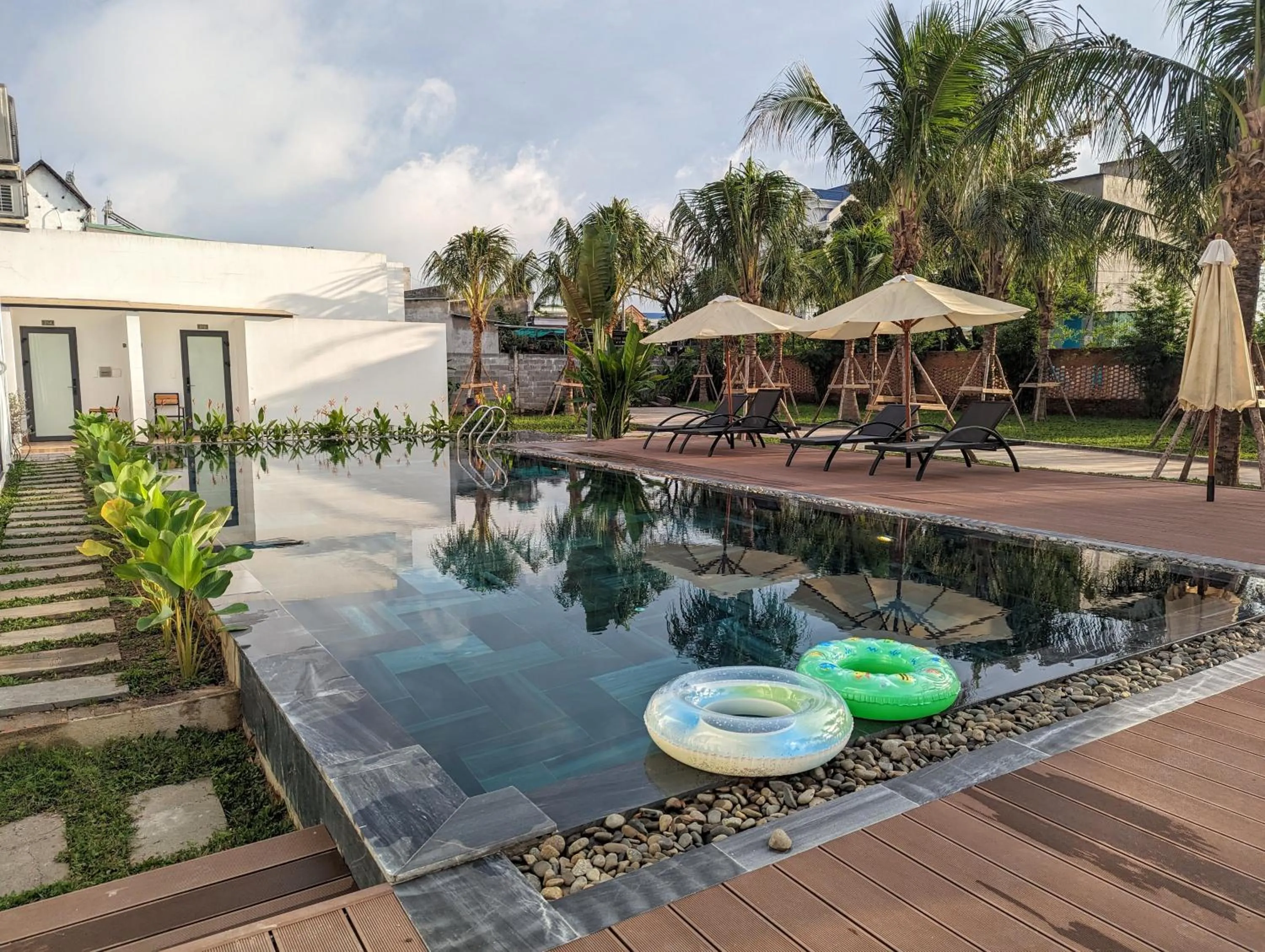Swimming pool in Minh Hai Resort