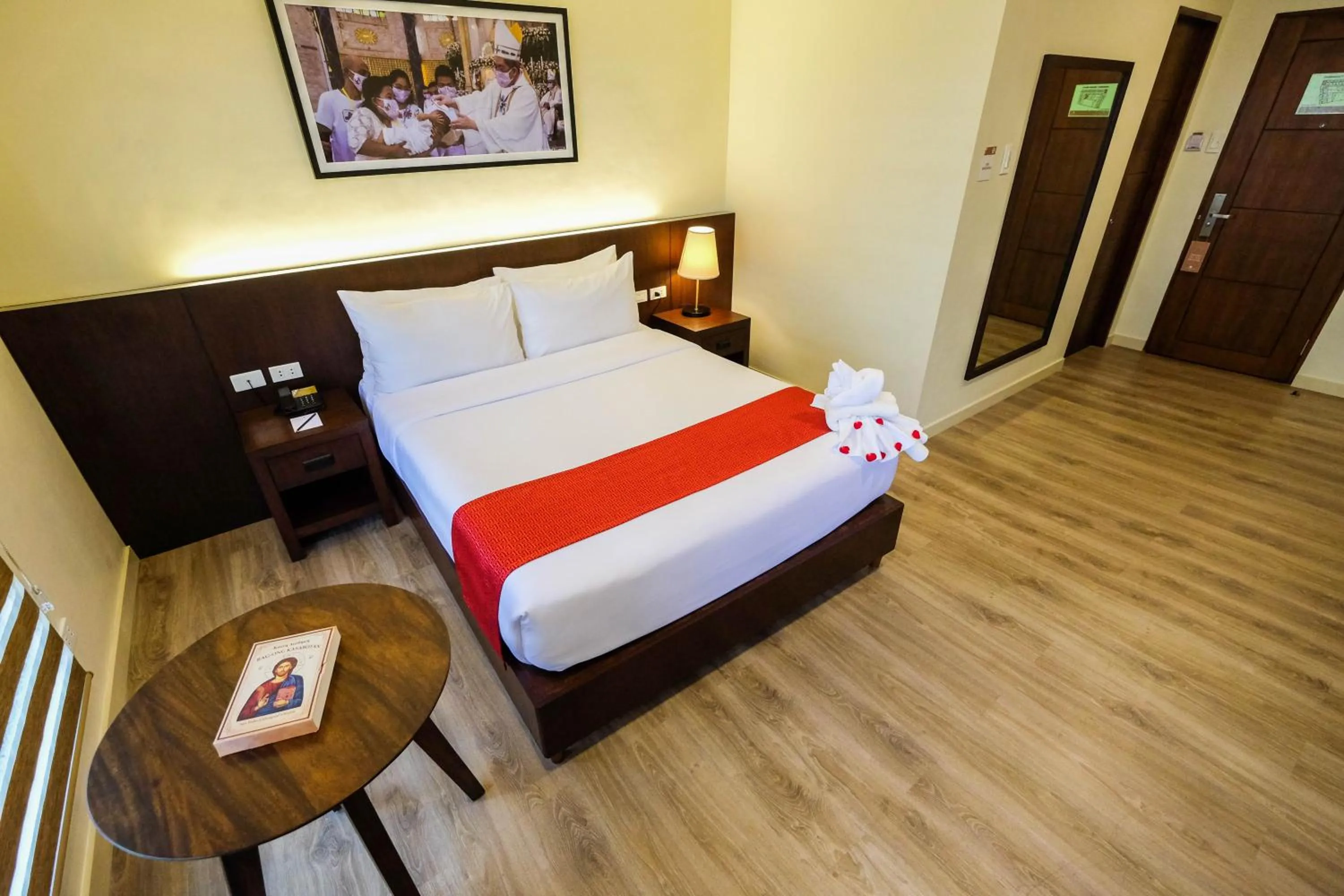 Bed in Cebu Quincentennial Hotel