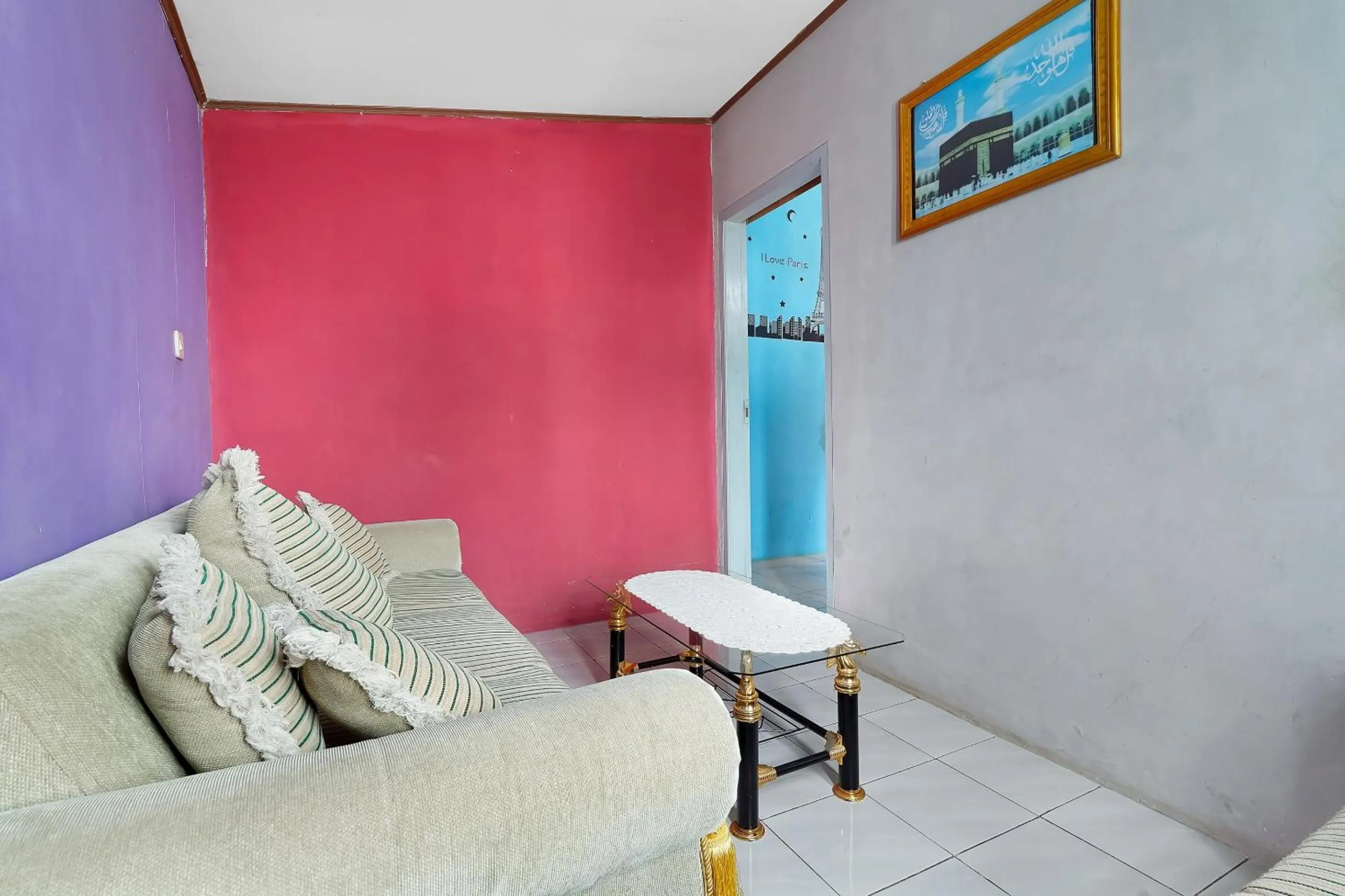 Lobby or reception in OYO Homes 91156 Eco Tourism Big Farmer Desa Kertawangi Syariah