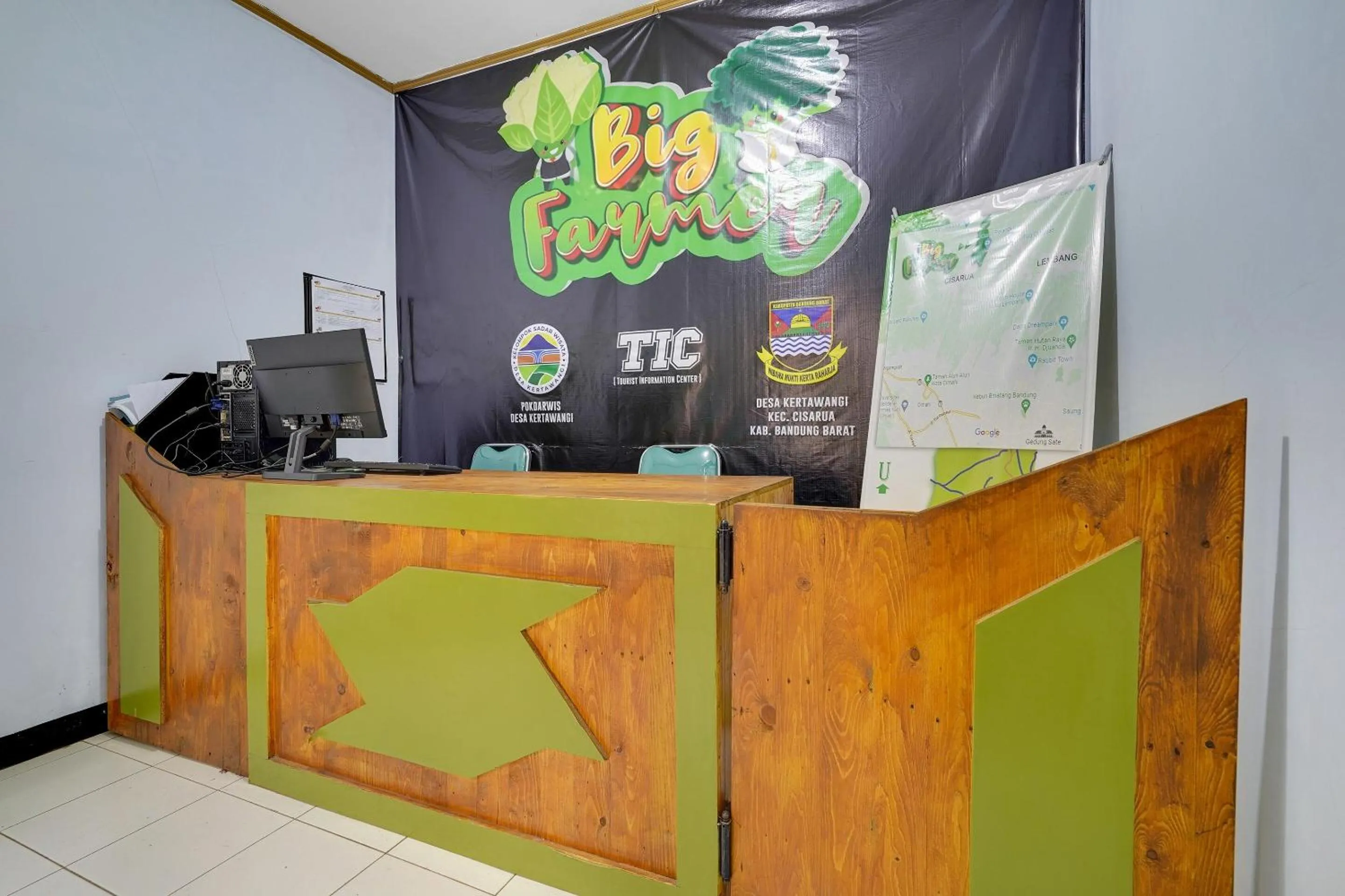 Lobby or reception in OYO Homes 91156 Eco Tourism Big Farmer Desa Kertawangi Syariah