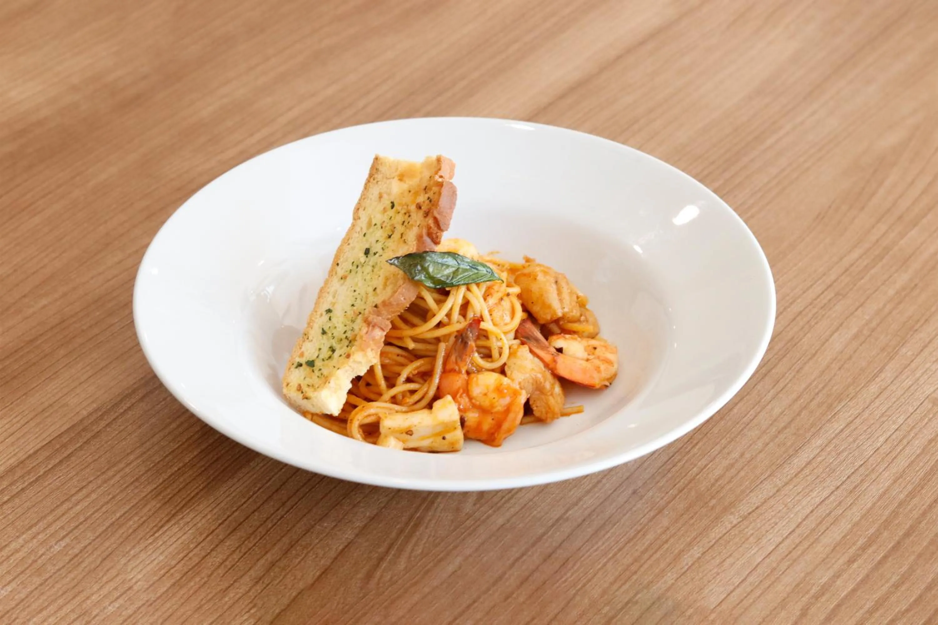 Restaurant/places to eat in Next Hotel Yogyakarta