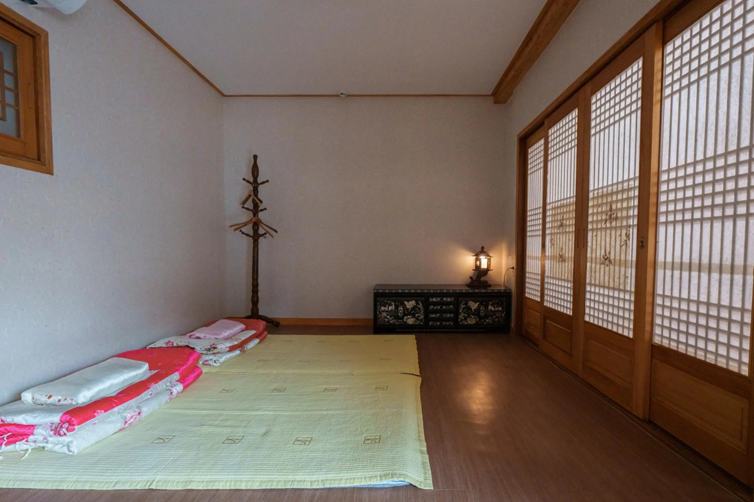 Bed in Aega Hanok Guesthouse