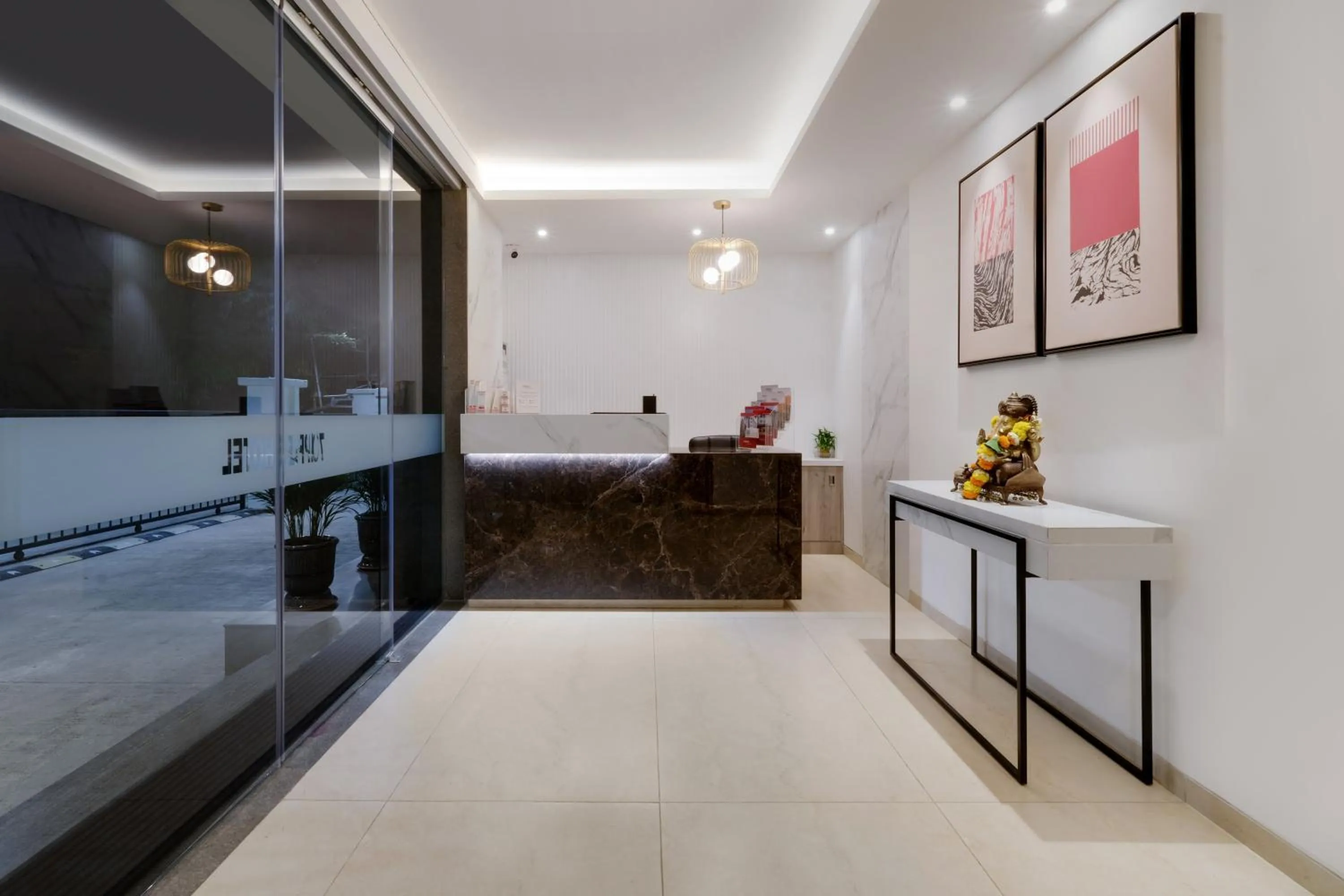 Lobby or reception in 7 Apple Hotel Mahape, Navi Mumbai