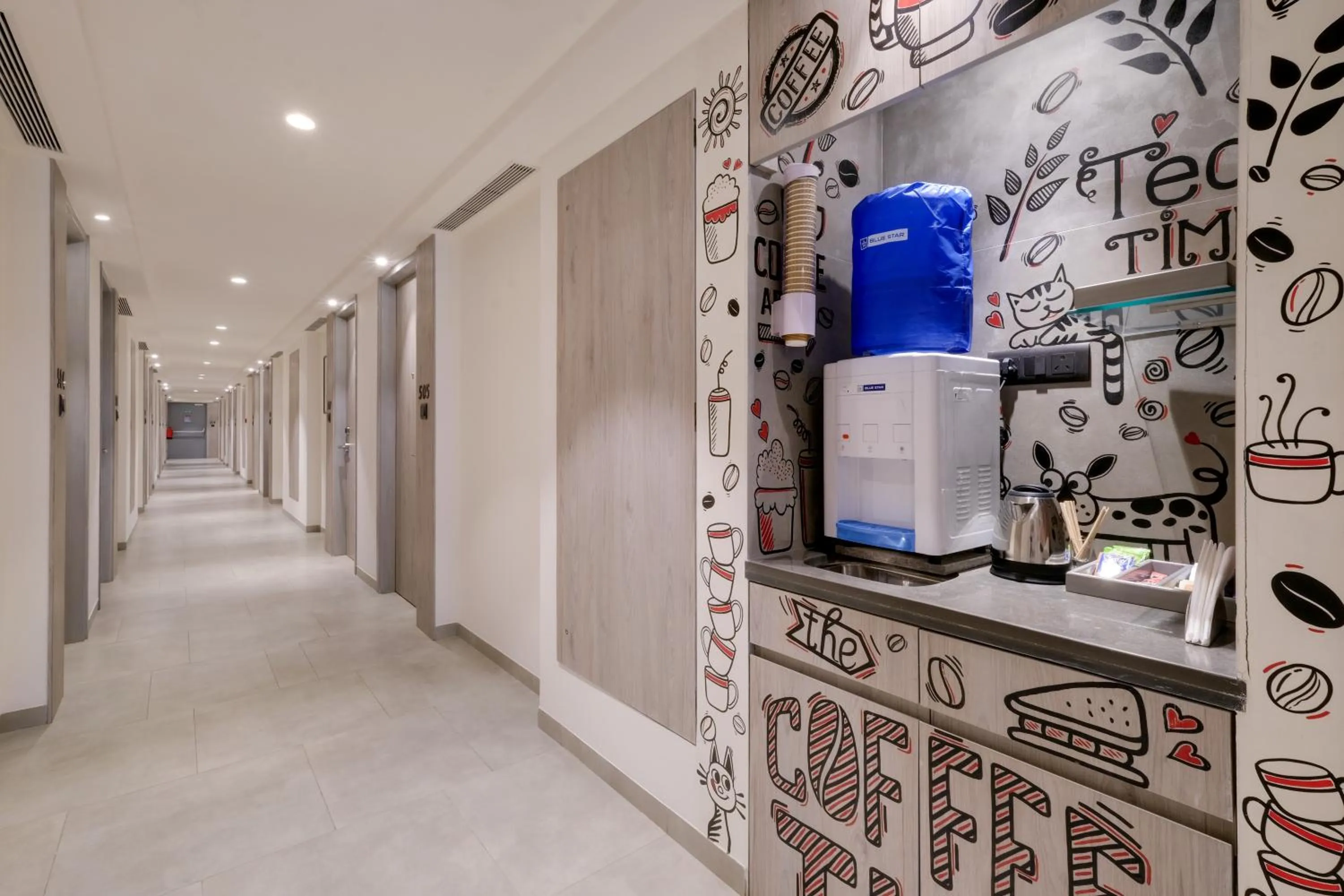 Coffee/tea facilities in 7 Apple Hotel Mahape, Navi Mumbai