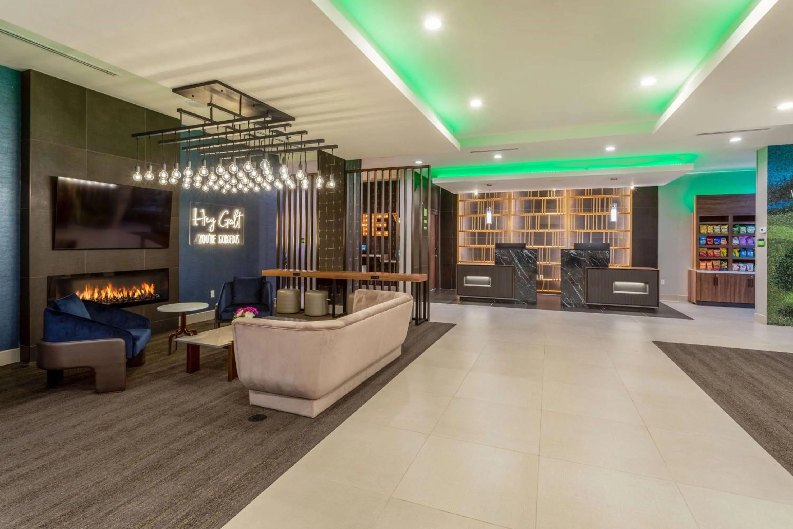 Lobby or reception in La Quinta Inn & Suites by Wyndham Galt Lodi North
