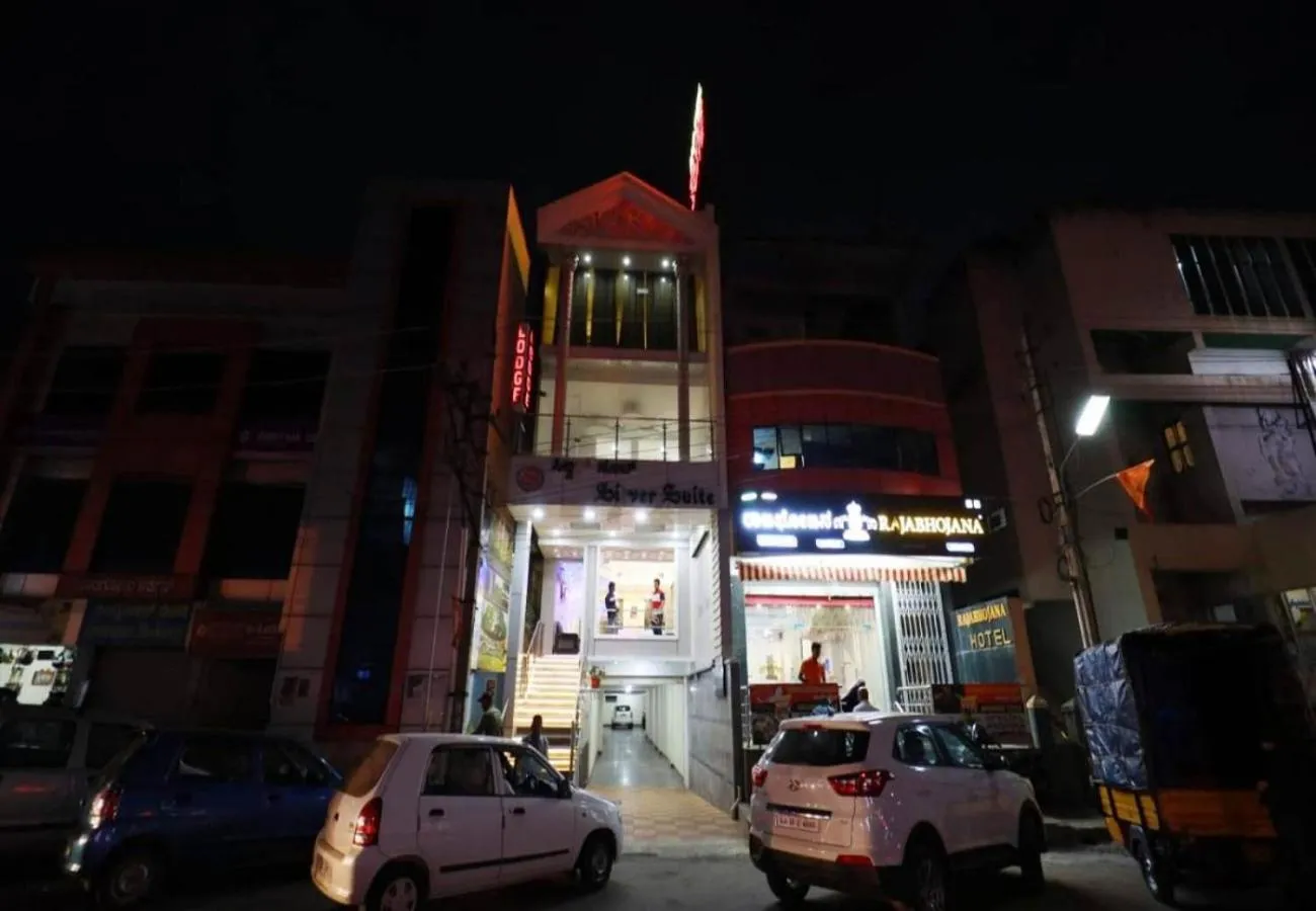 Property building in Silver Suite