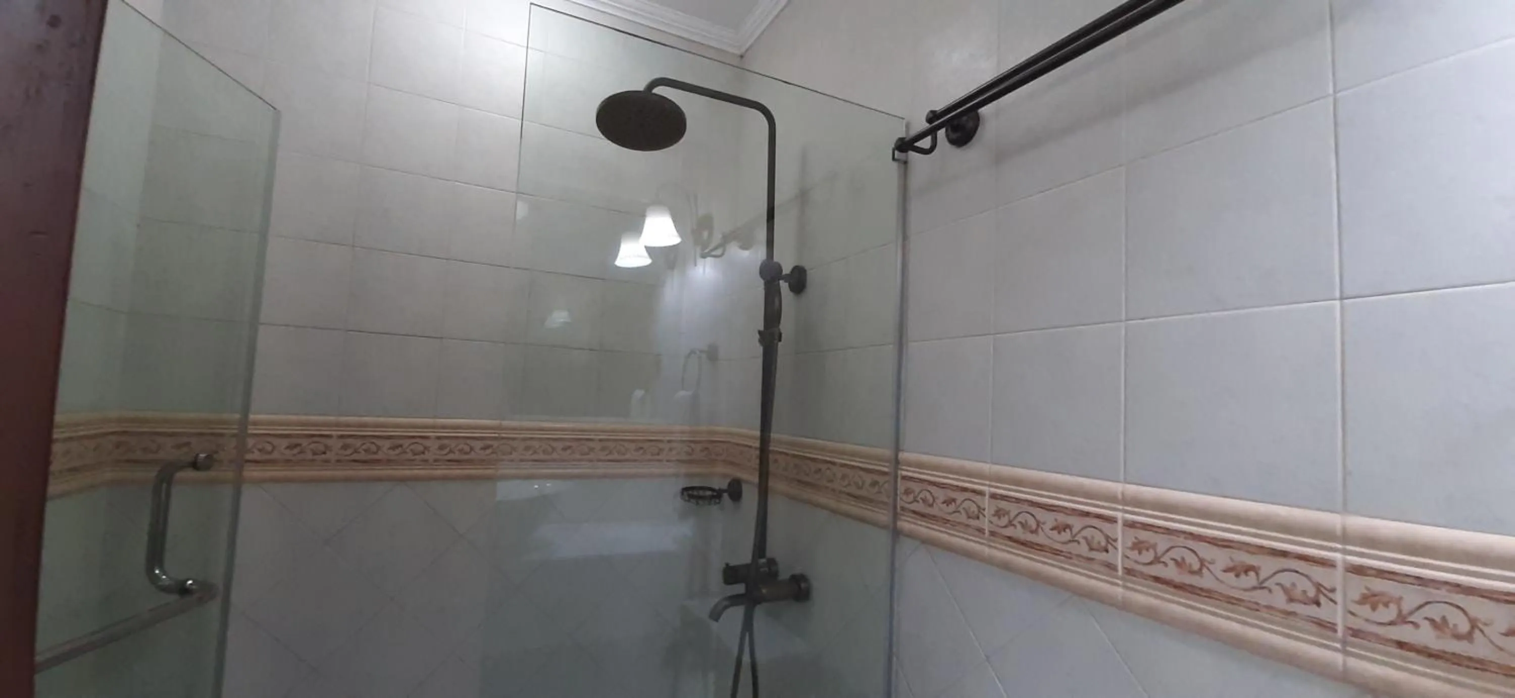 Bathroom in Hotel Salcedo De Vigan