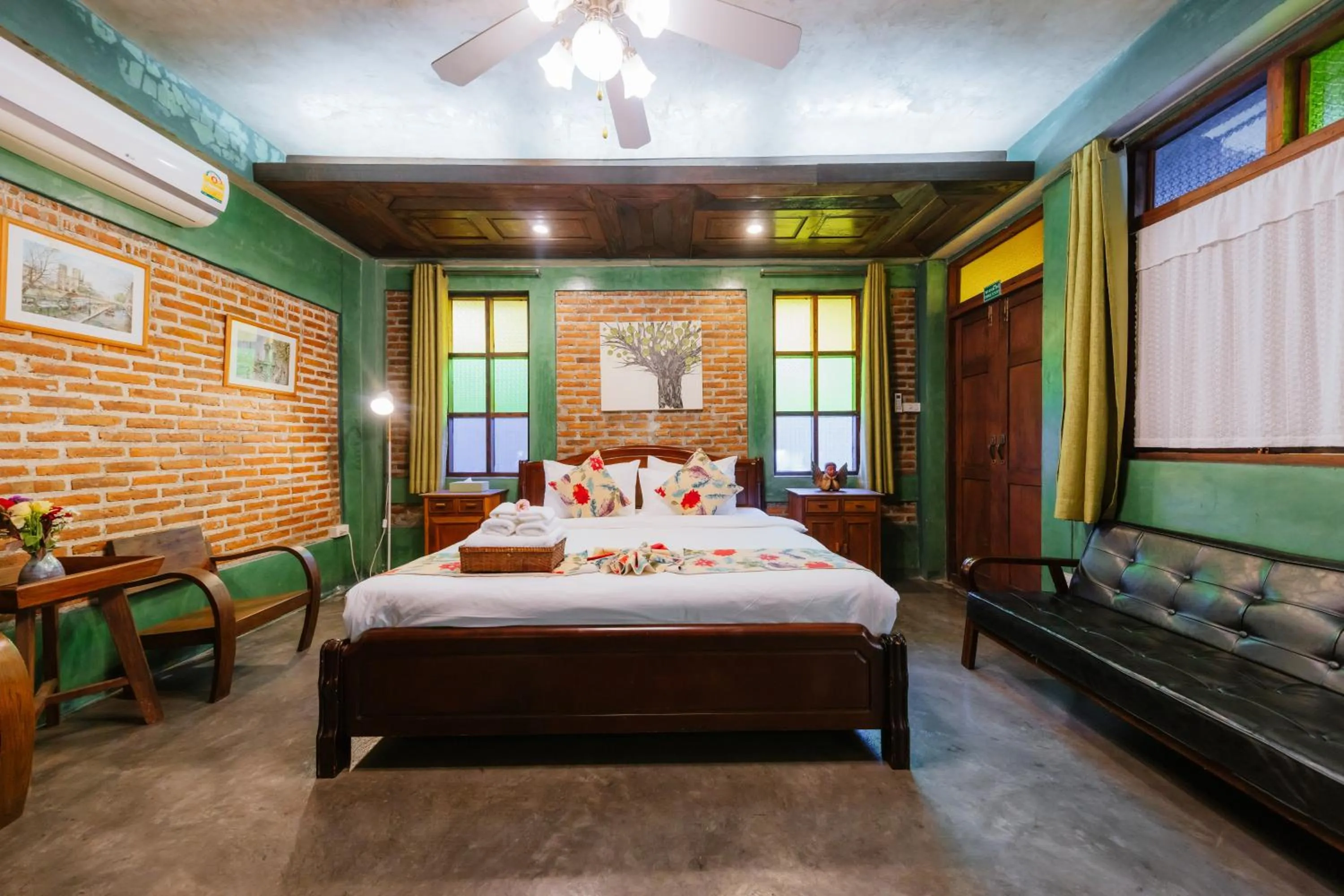 Photo of the whole room, Bed in Teewana Resort Chiang Mai
